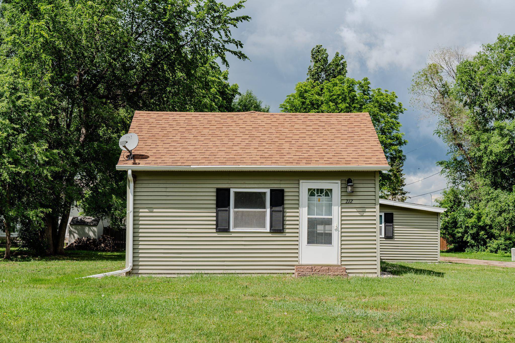 212 3rd ST N, Casselton, ND 58012