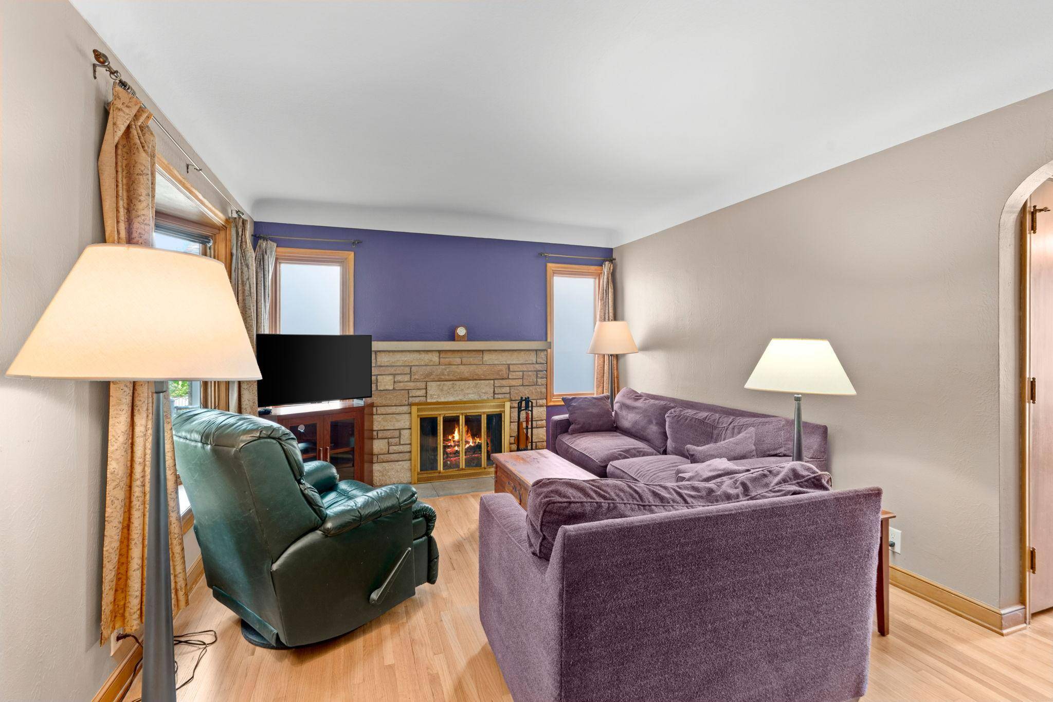 2081 Jefferson AVE, Saint Paul, MN 55105