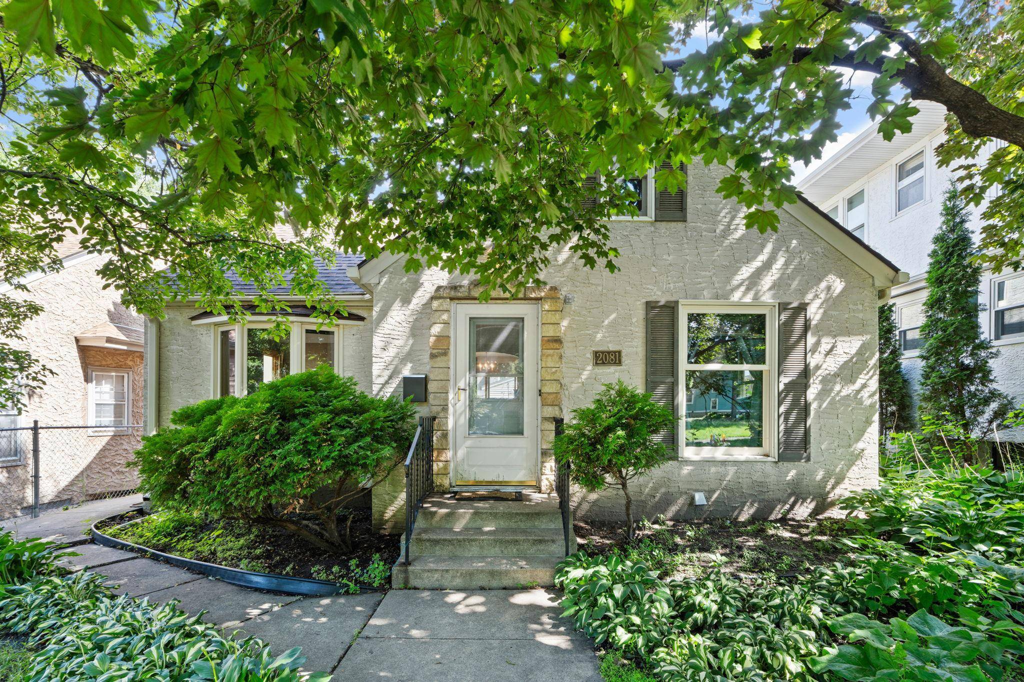2081 Jefferson AVE, Saint Paul, MN 55105