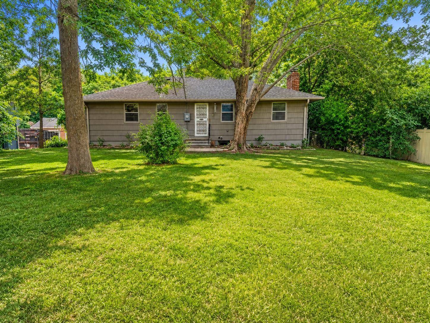 5104 Abercrombie DR, Edina, MN 55439