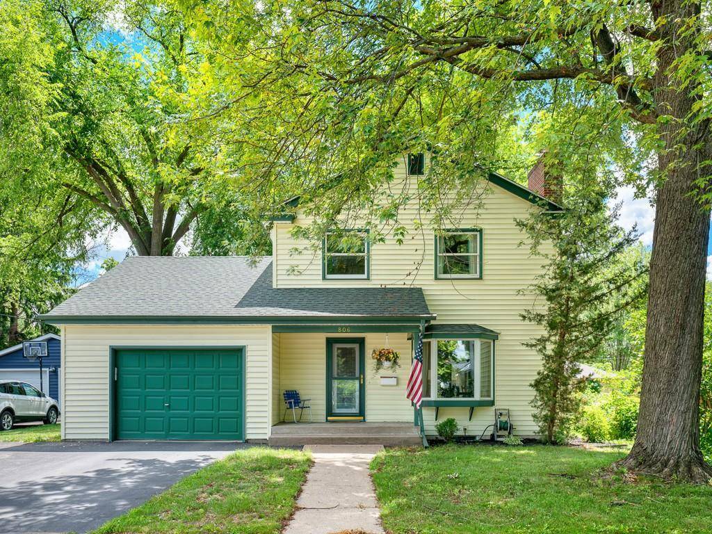 806 Myrtle ST, Hudson, WI 54016
