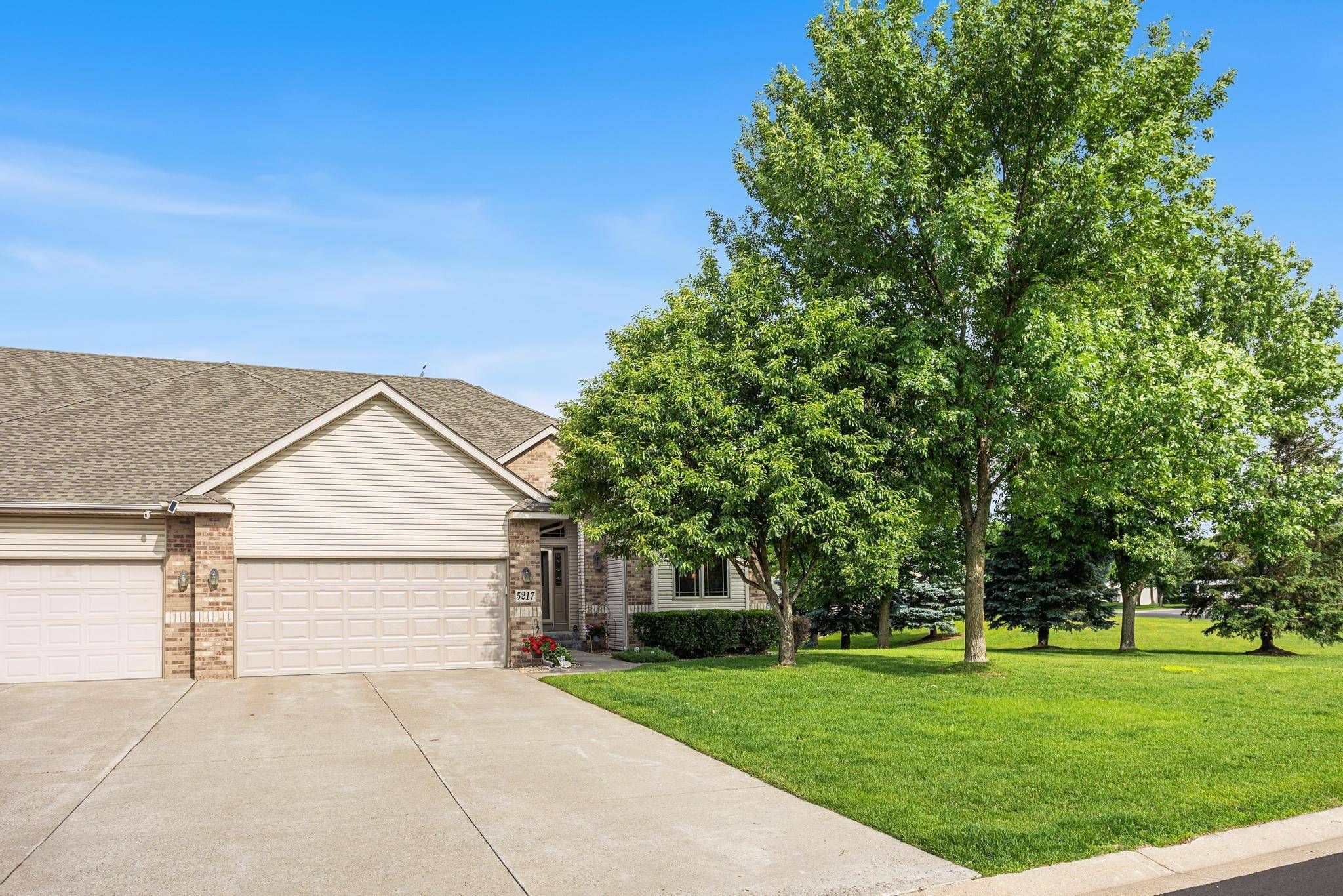 5217 107th AVE N, Brooklyn Park, MN 55443