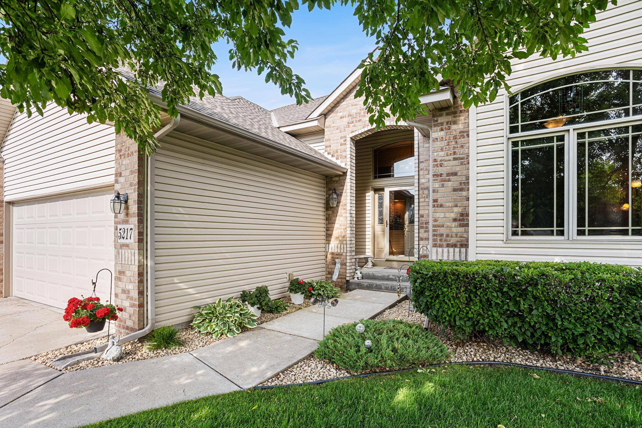 5217 107th AVE N, Brooklyn Park, MN 55443