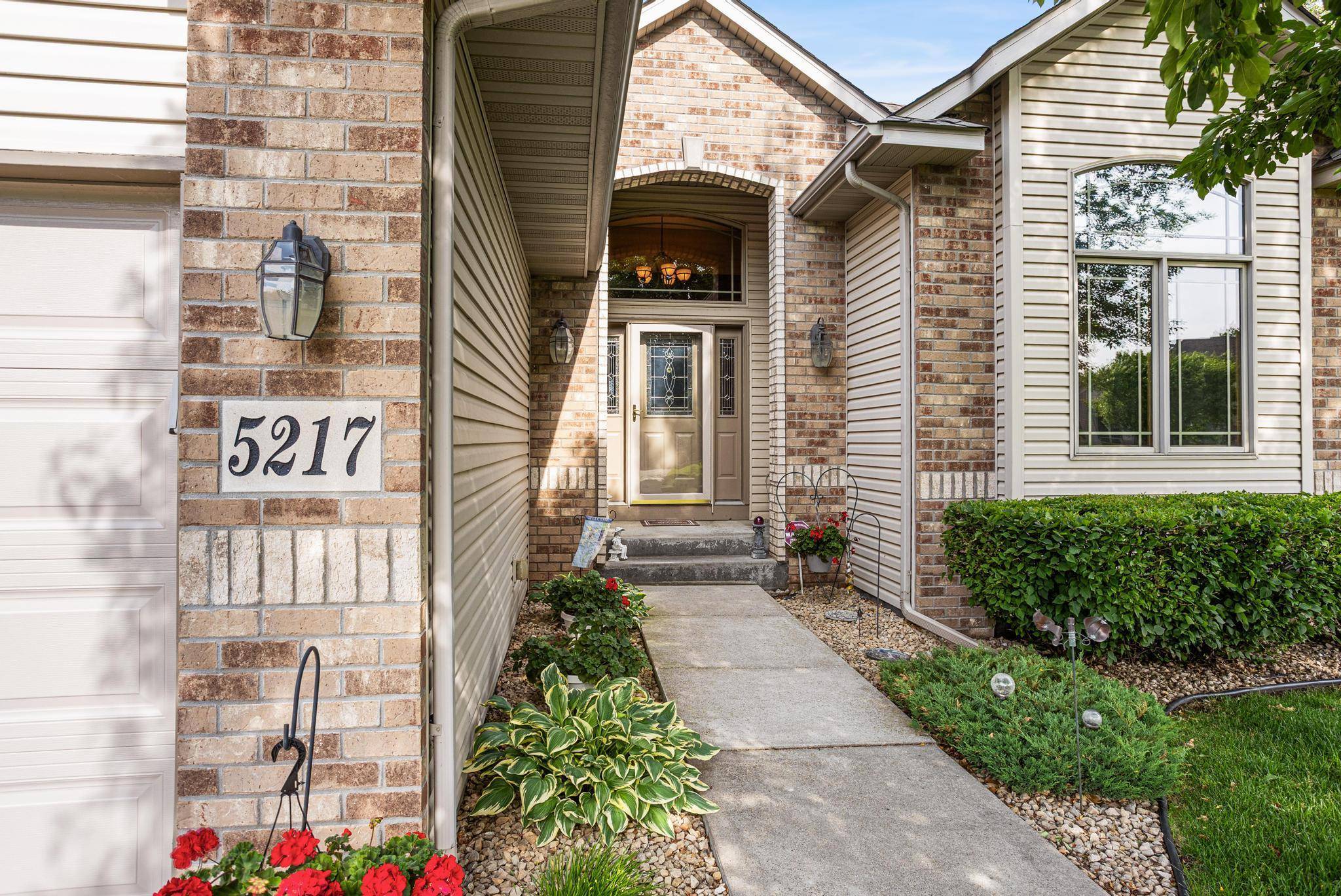 5217 107th AVE N, Brooklyn Park, MN 55443