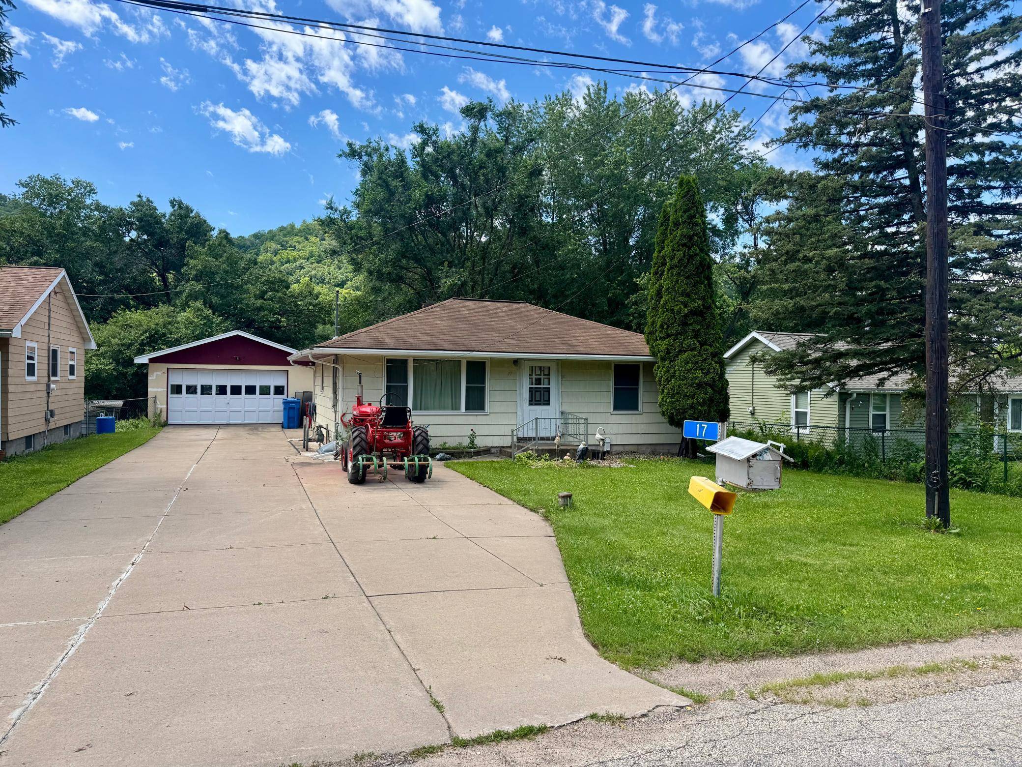 17 Wenonah RD, Minnesota City, MN 55959