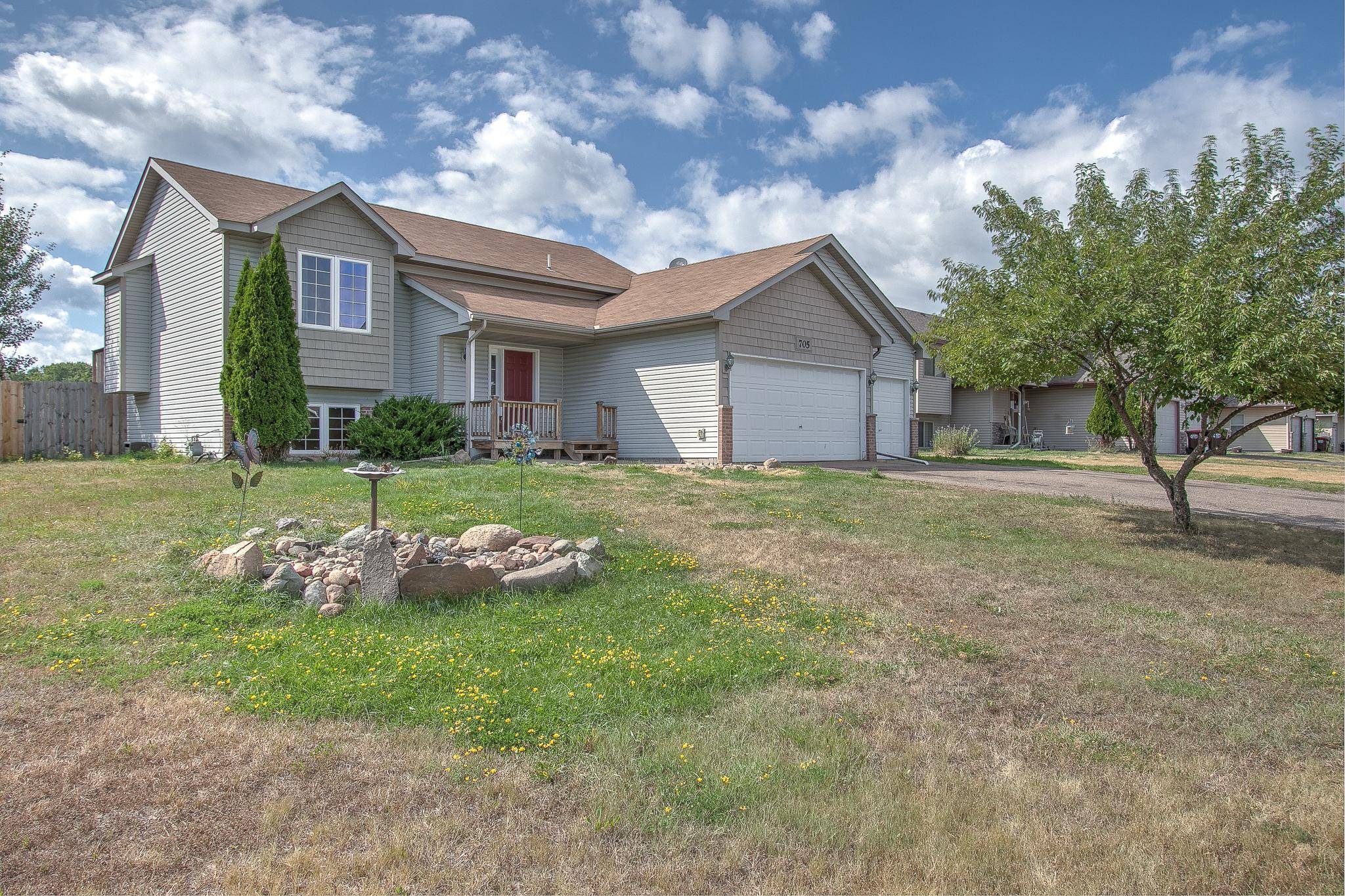 705 Bluebird ST, Mora, MN 55051