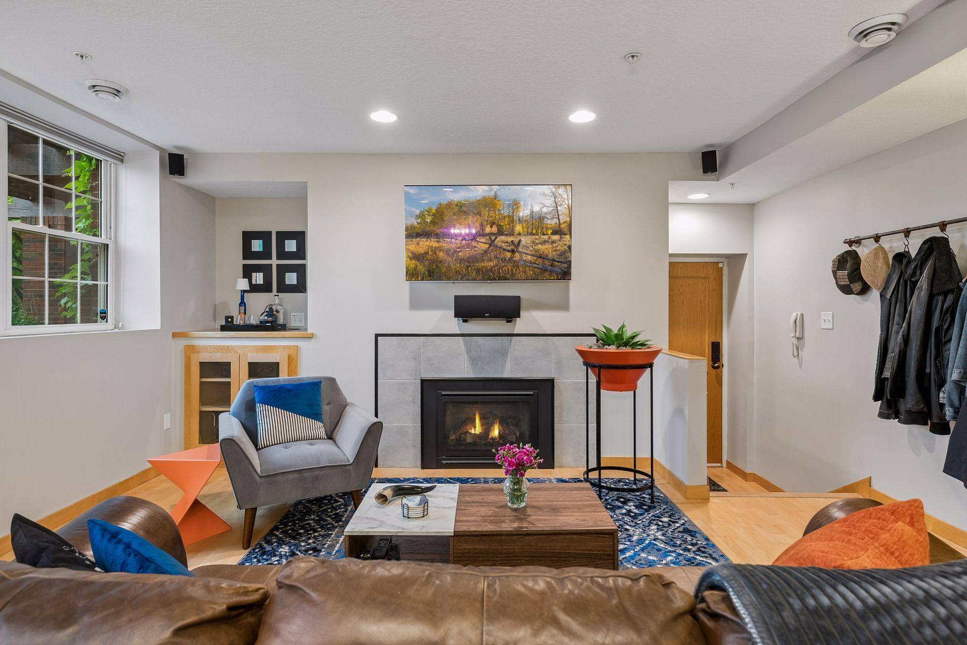 1926 Pleasant AVE #101, Minneapolis, MN 55403