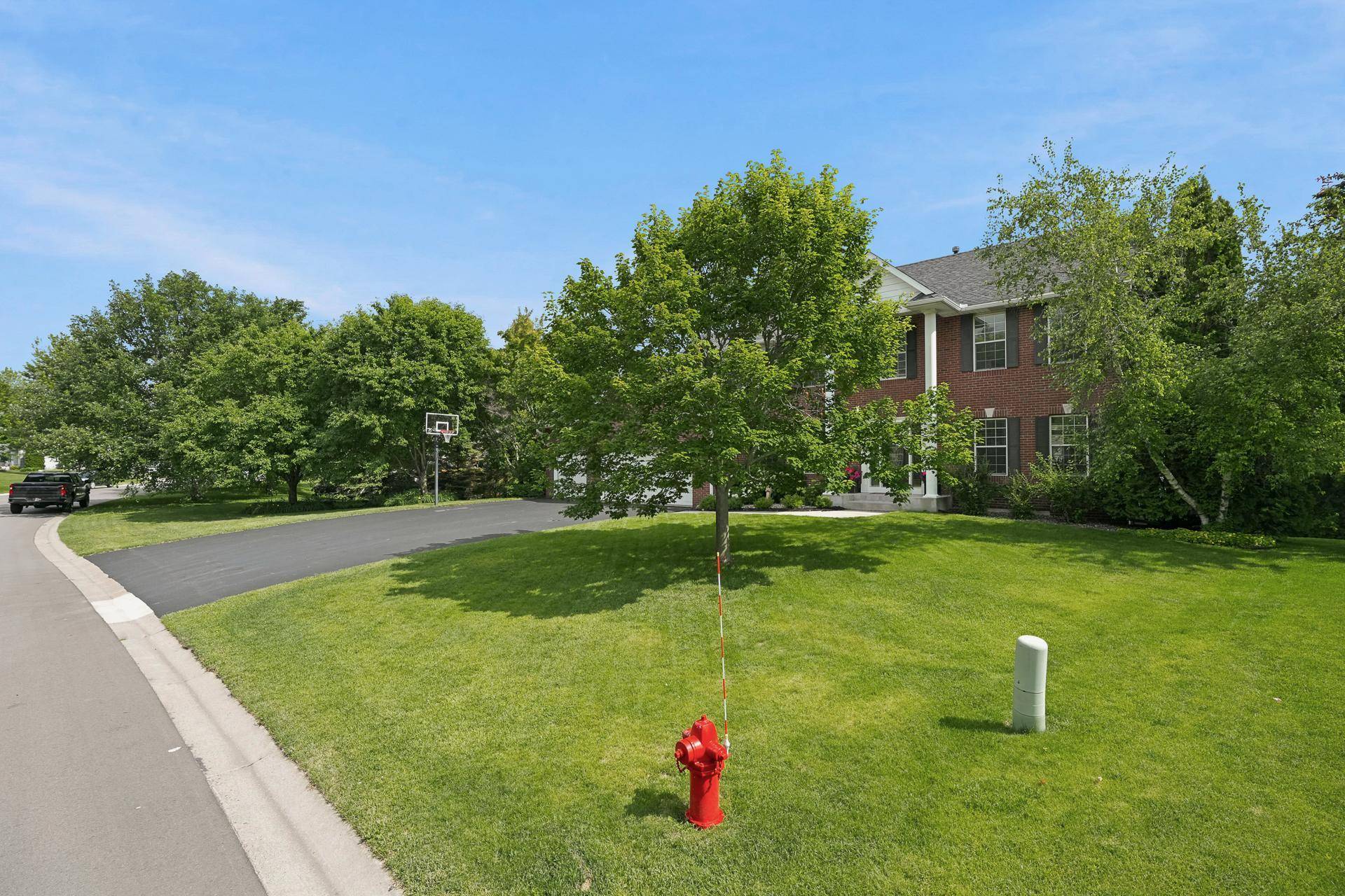 10196 Stony Creek DR, Woodbury, MN 55129