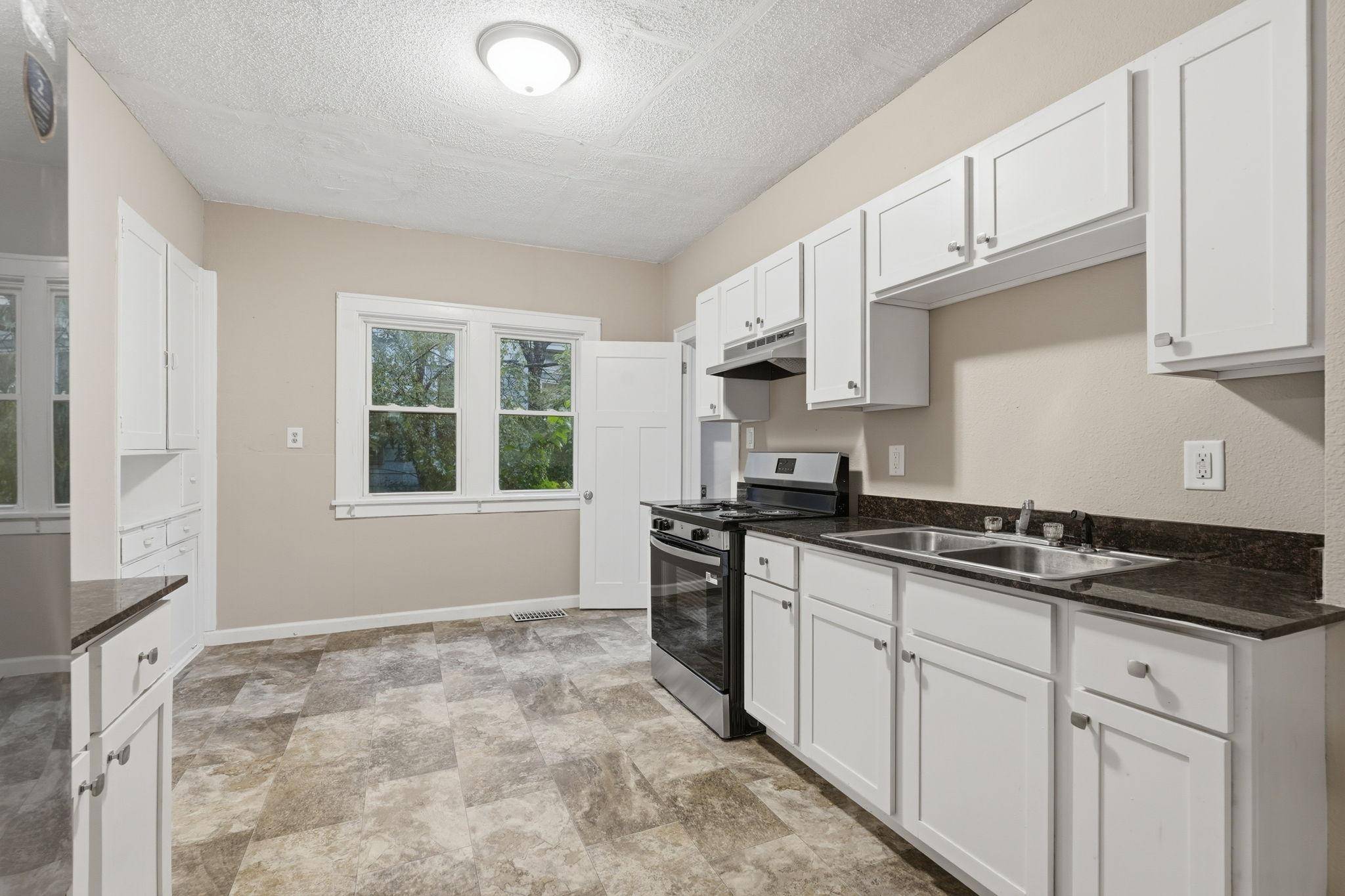 1177 Forest ST, Saint Paul, MN 55106