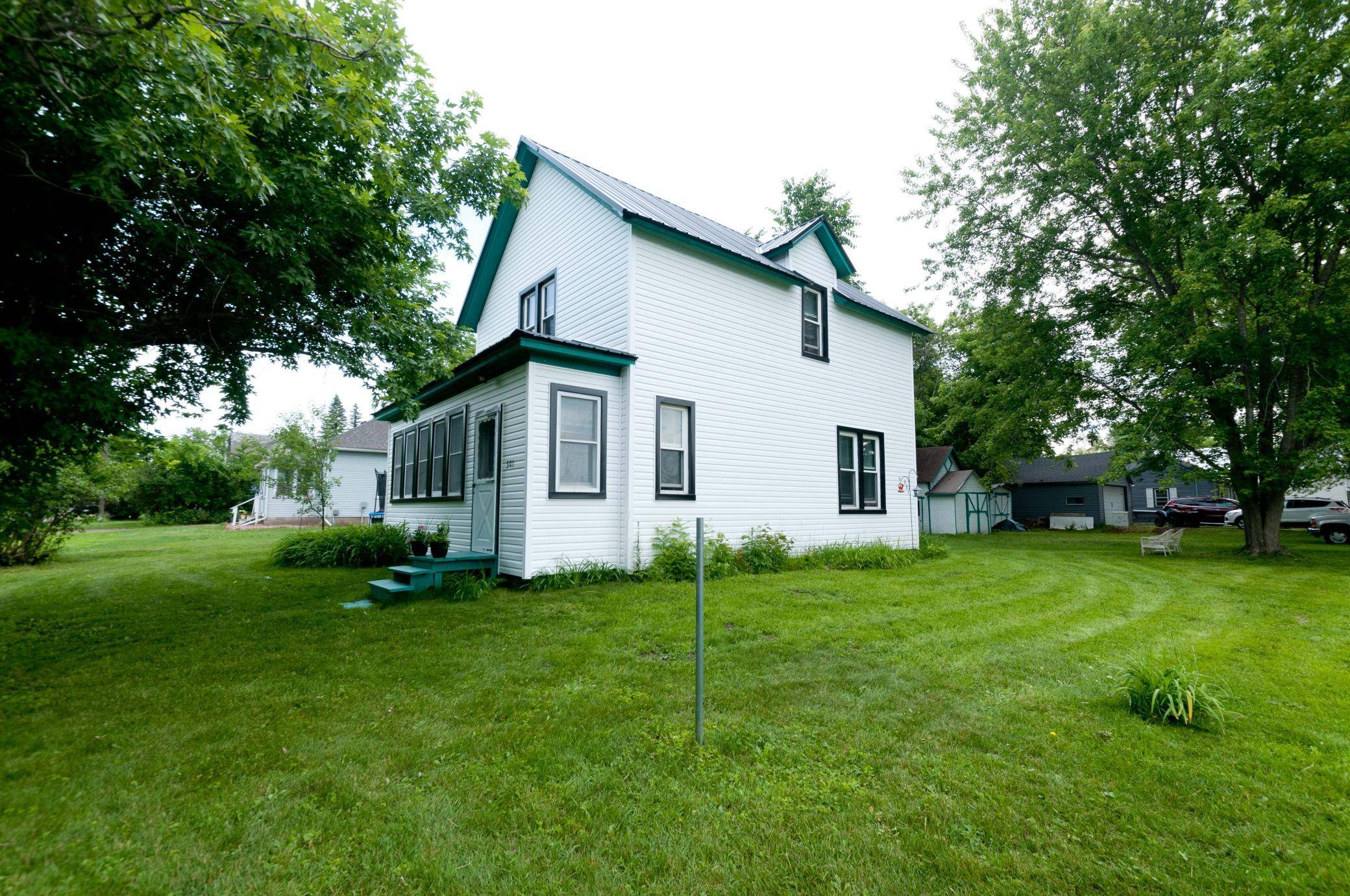301 N 10th ST, Cameron, WI 54822