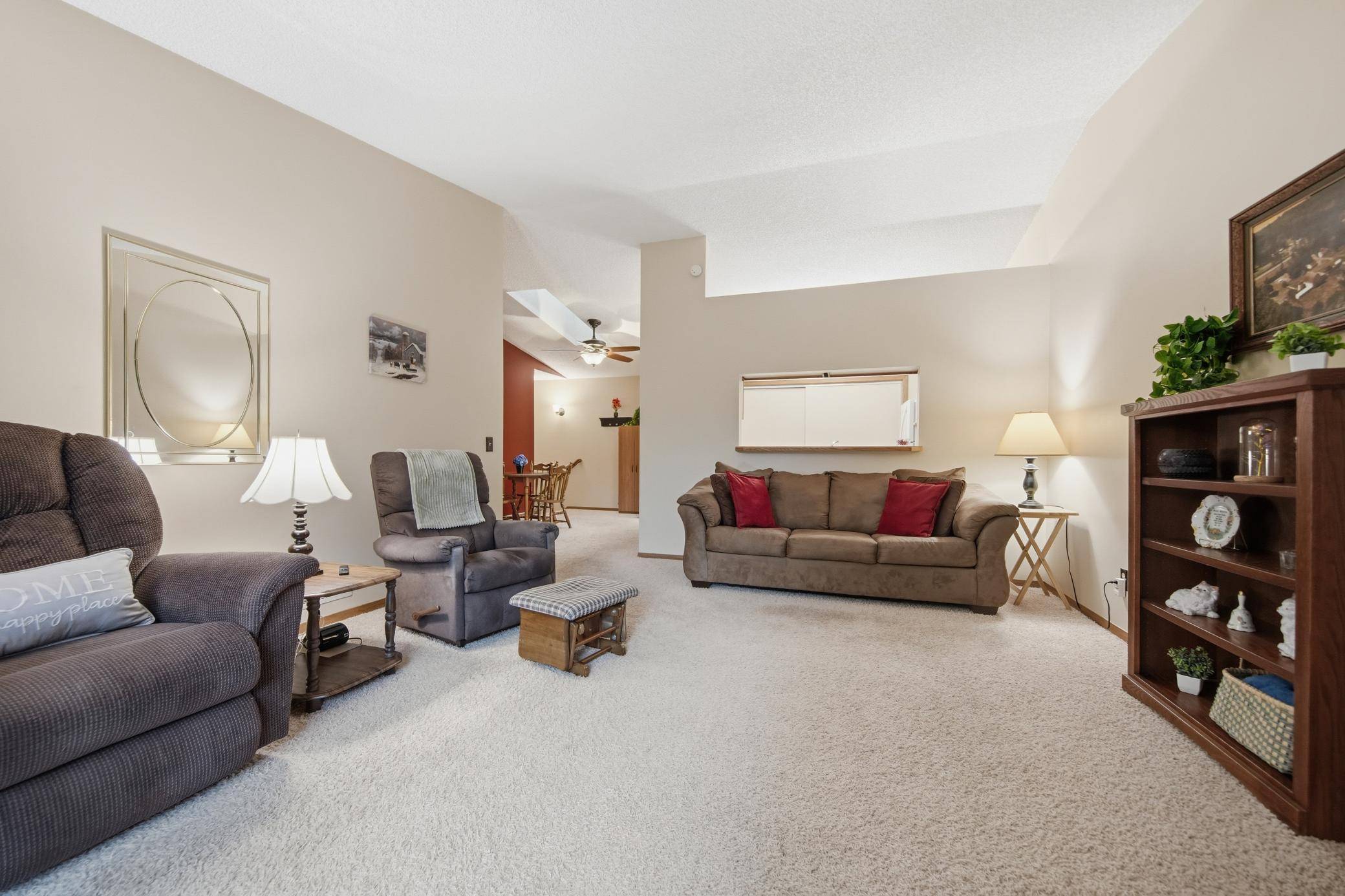 11137 Edgewood CIR N, Champlin, MN 55316