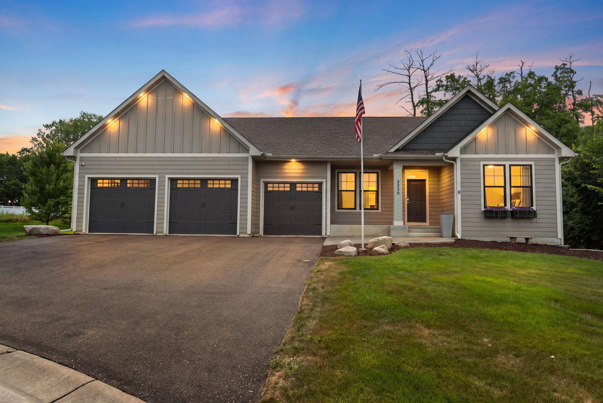 2230 Bentz CT, Chanhassen, MN 55317
