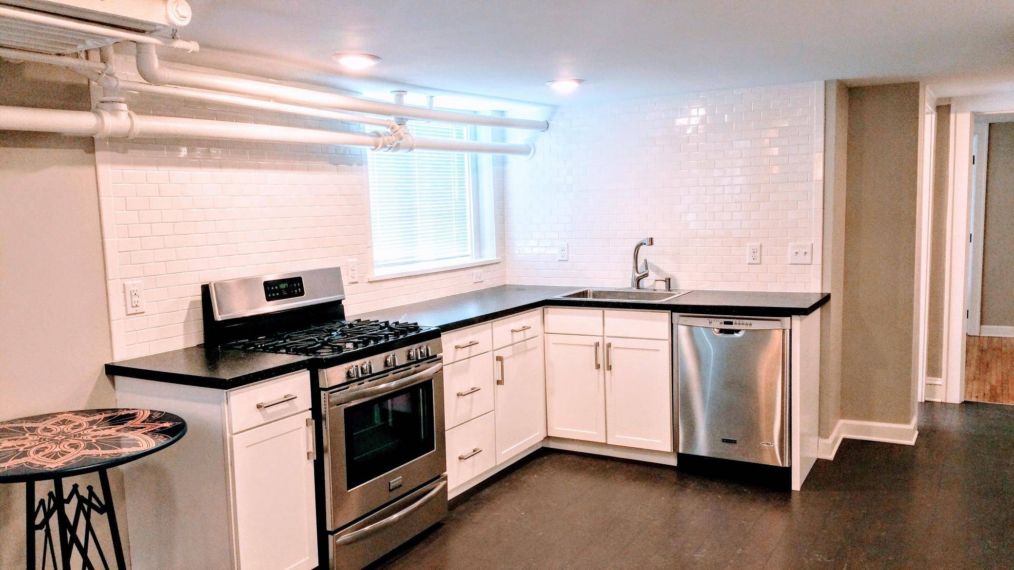 1702 Laurel AVE, Saint Paul, MN 55104