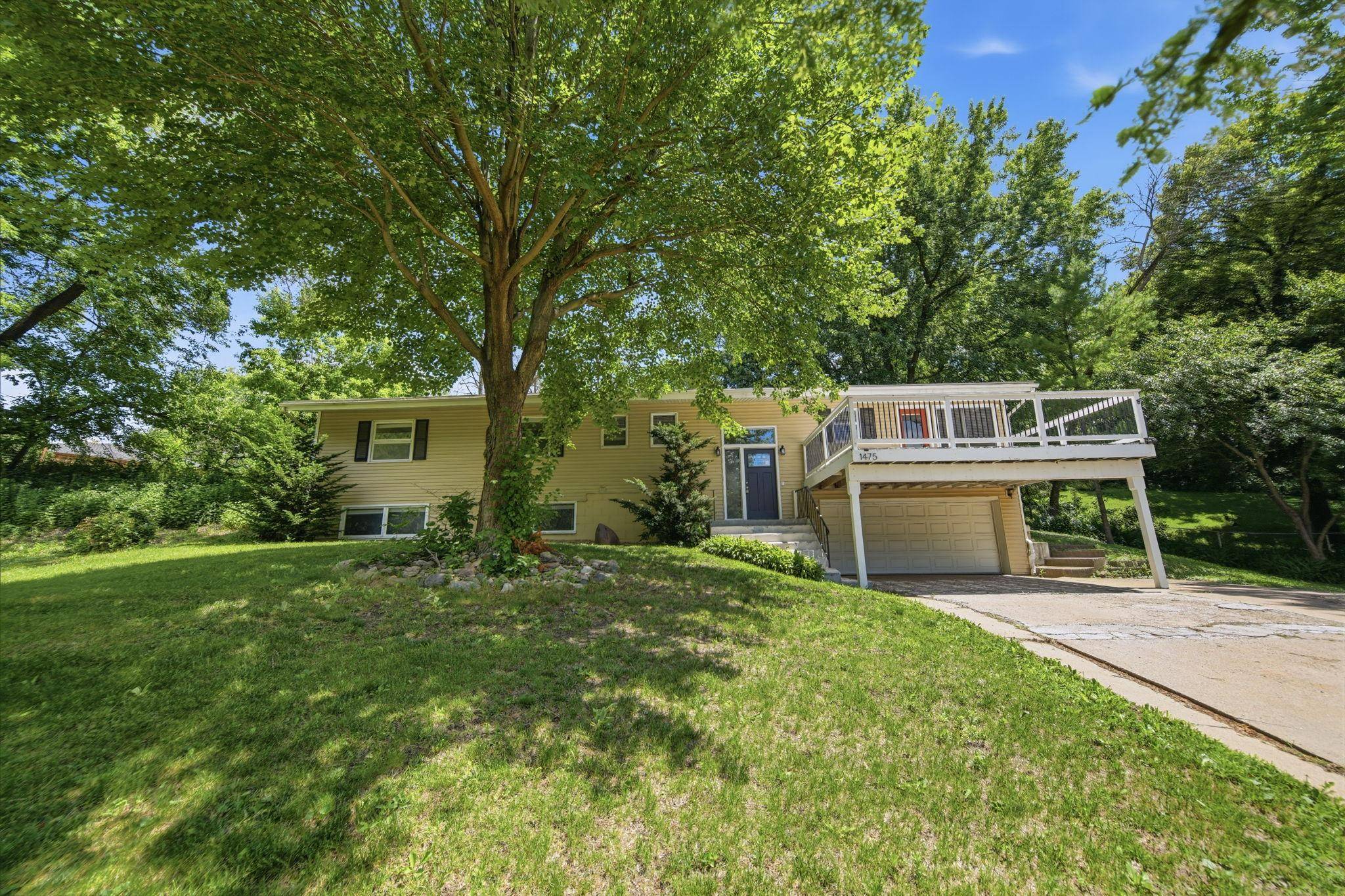 1475 Valley DR, Burnsville, MN 55337