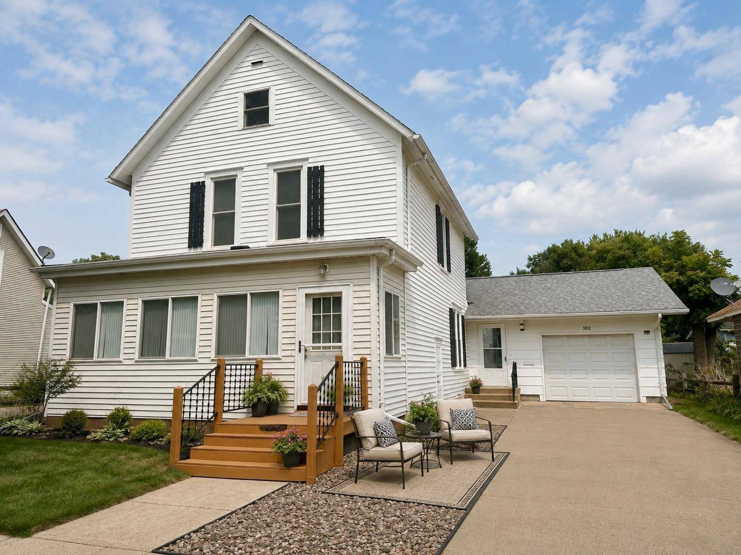 302 W Marshall ST, Marshall, MN 56258