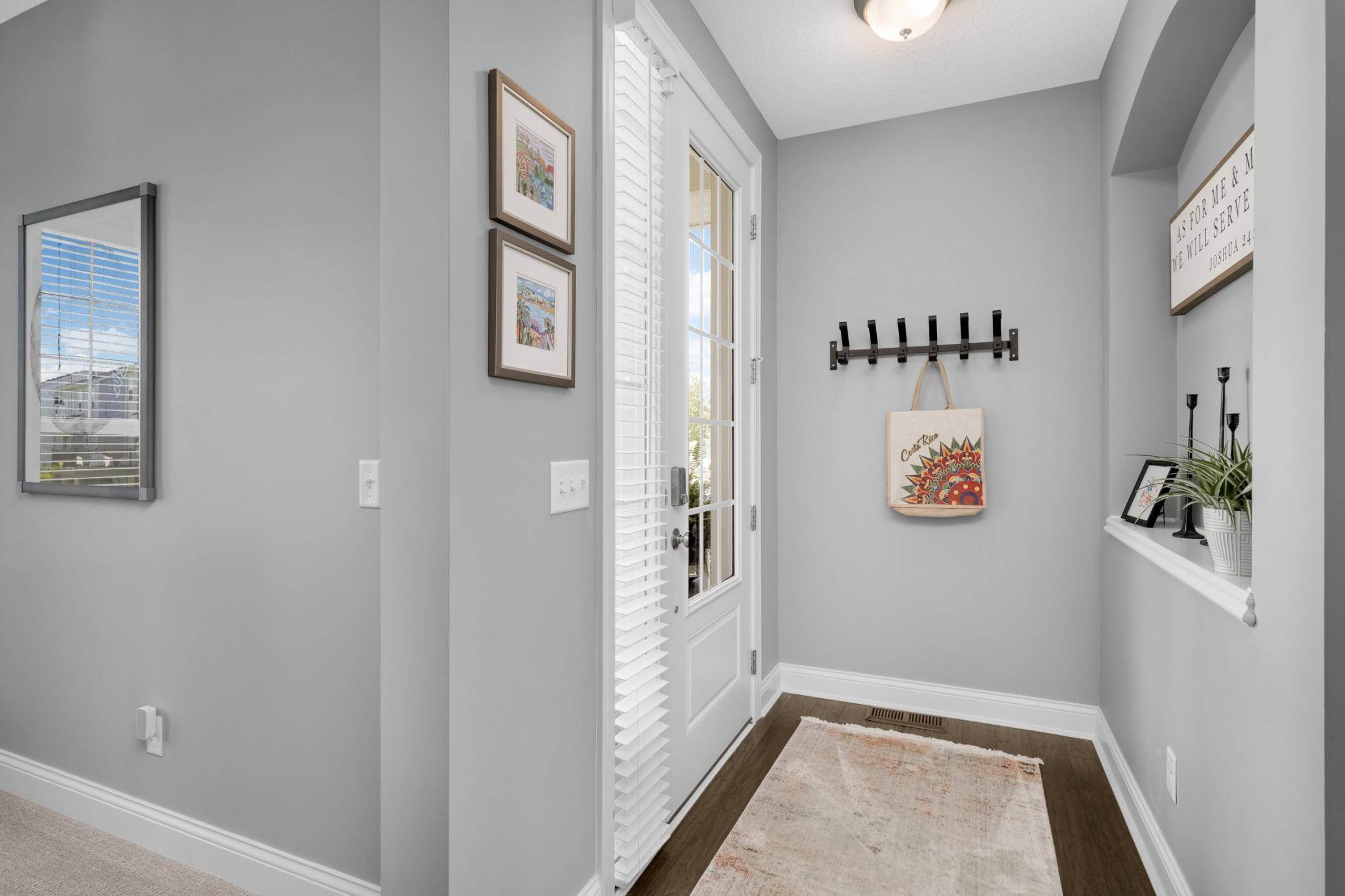 4332 Cottagewood CT, Excelsior, MN 55331