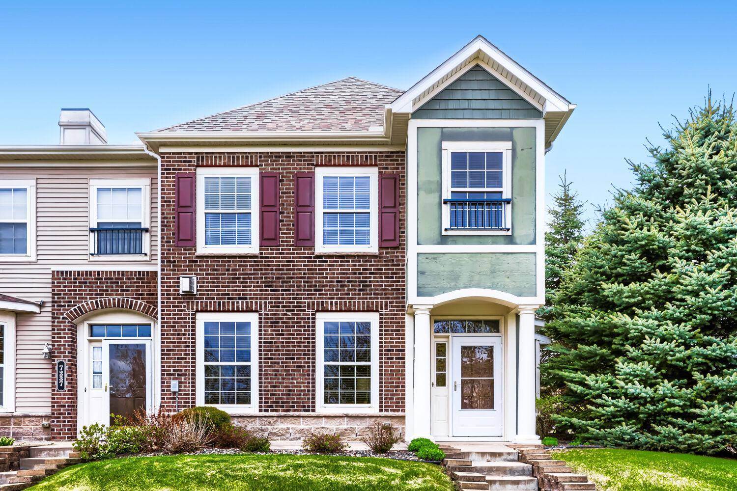 7241 Jewel LN N #801, Maple Grove, MN 55311