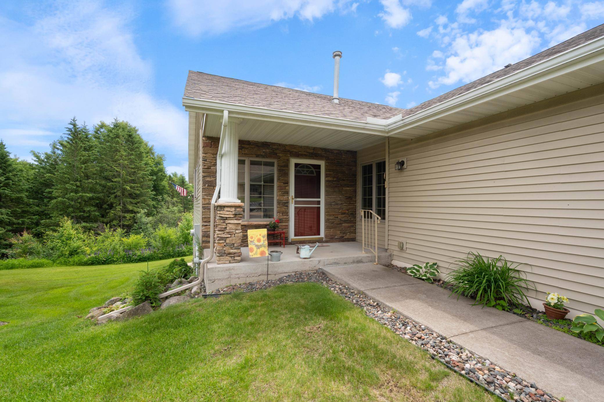 3753 Keene Creek LN, Hermantown, MN 55811