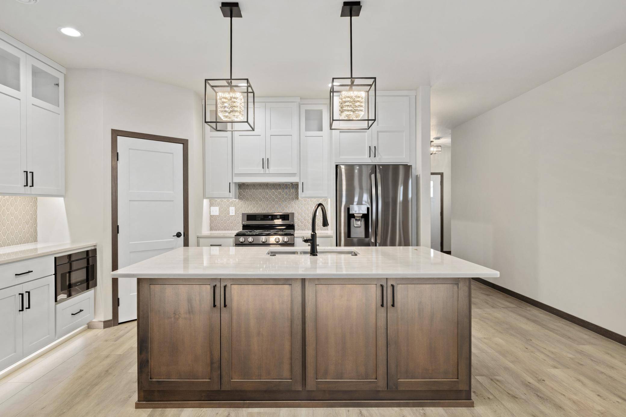 927 Maple ST, Kindred, ND 58051