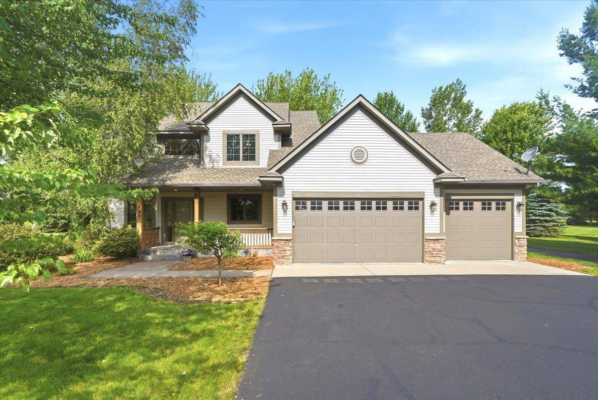 964 Fraser LN, Hudson, WI 54016