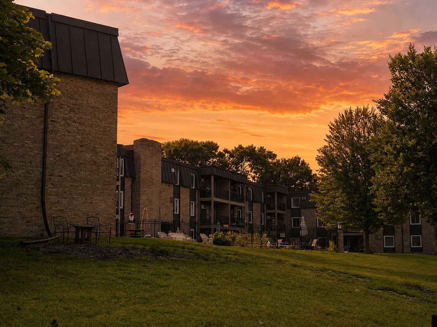 4207 Lakeside AVE N #122, Brooklyn Center, MN 55429