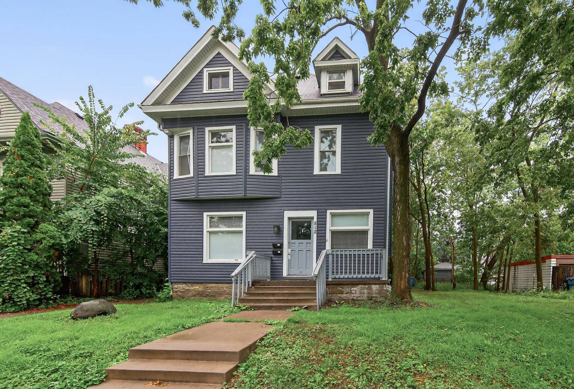 812 7th ST SE, Minneapolis, MN 55414