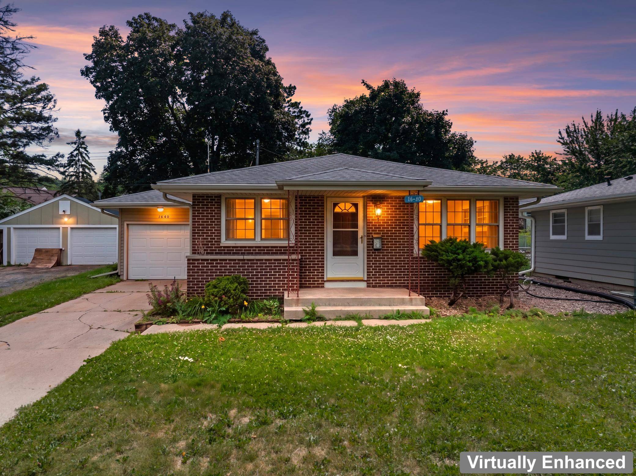 1640 1st AVE NE, Rochester, MN 55906