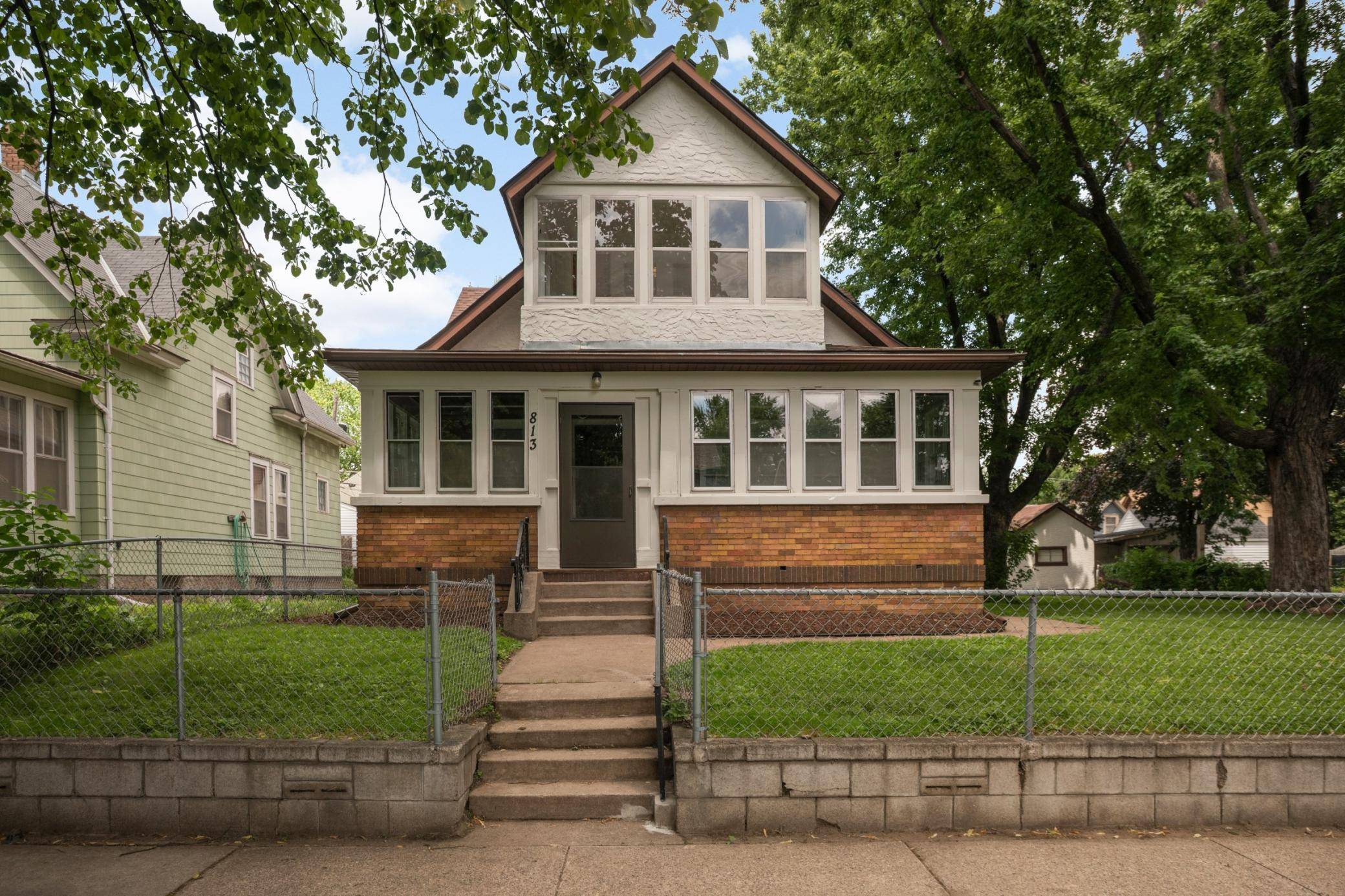 813 Blair AVE, Saint Paul, MN 55104