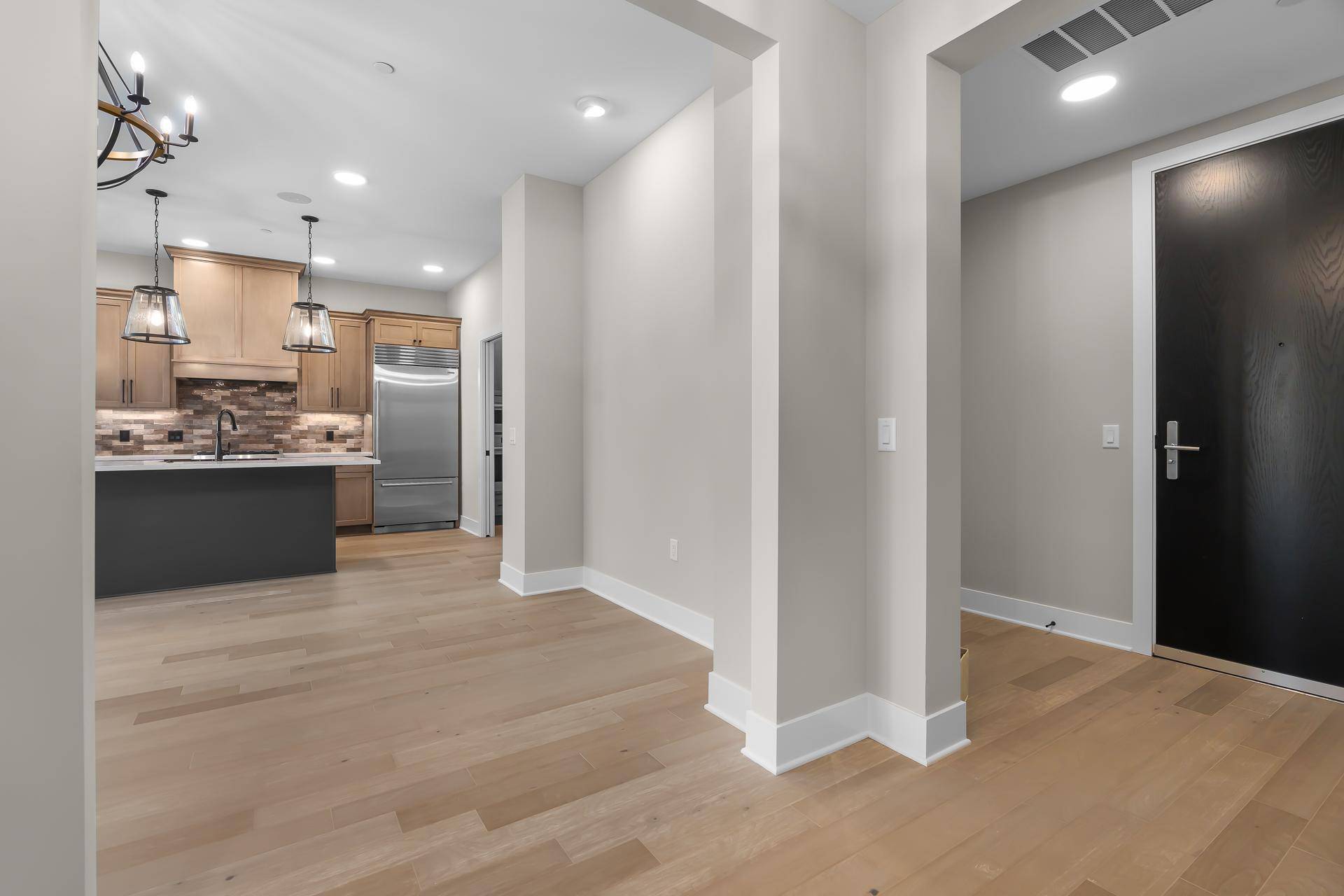 1 Hill Farm RD #111, North Oaks, MN 55127