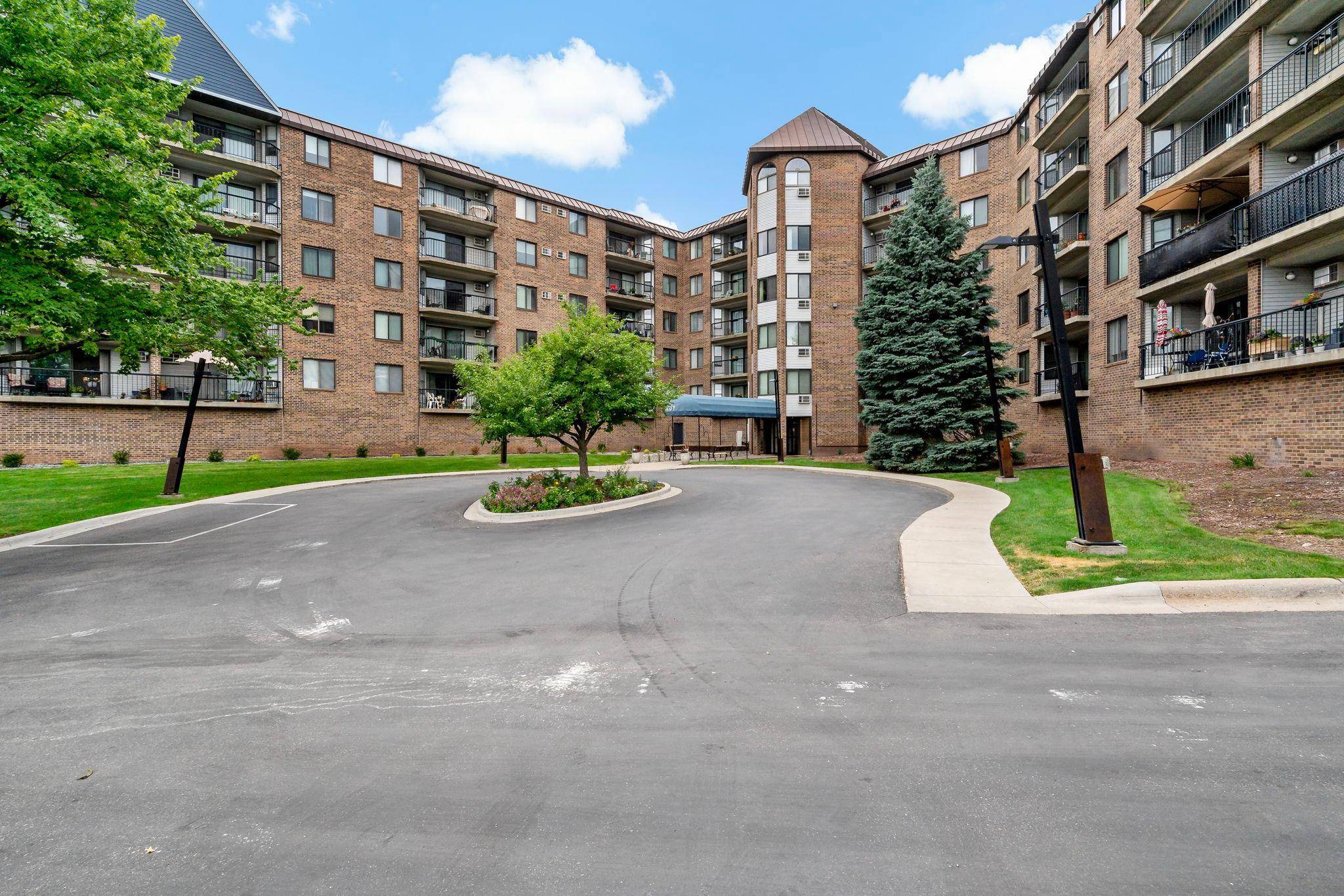 2601 Kenzie TER #315, Saint Anthony, MN 55418