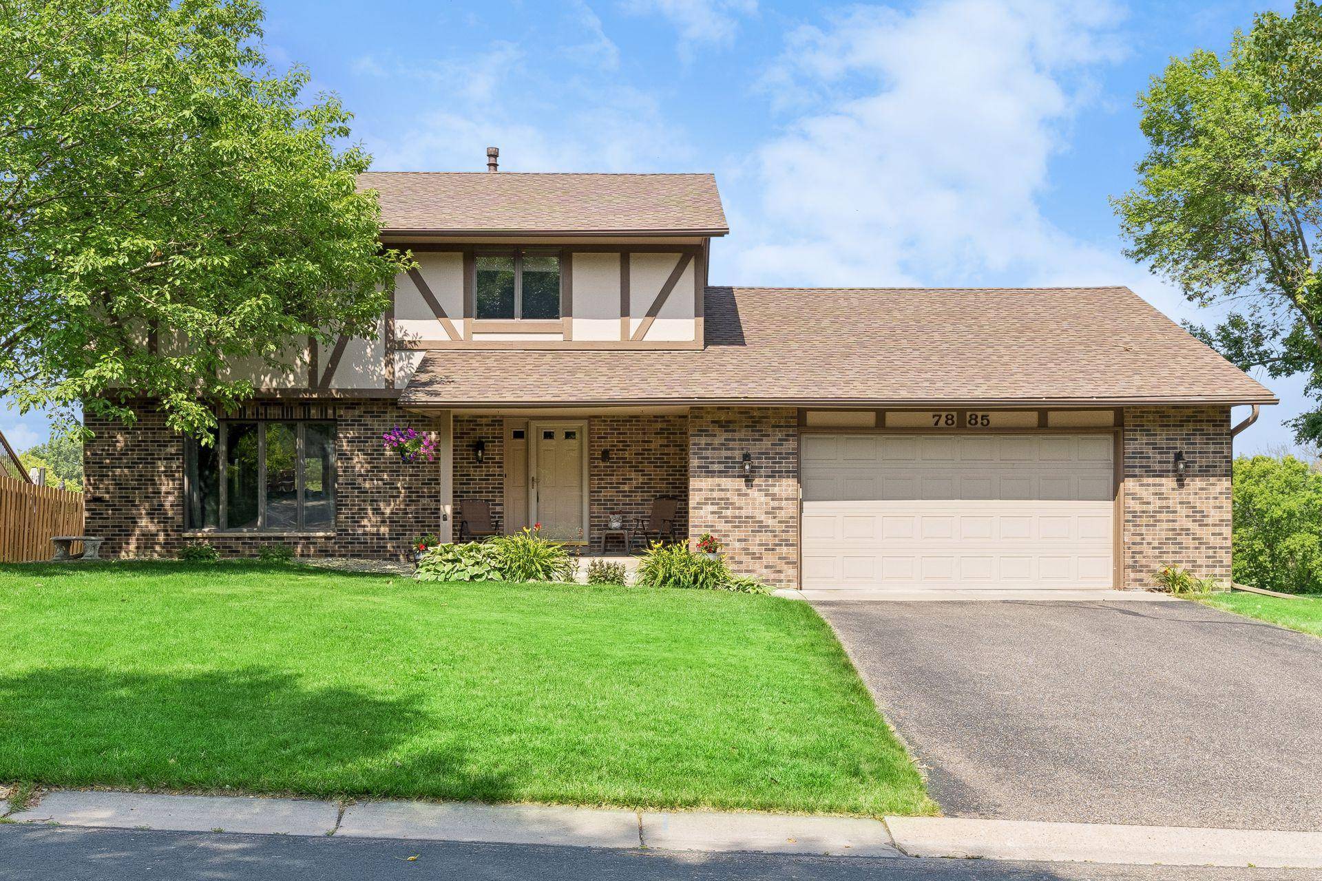 7885 Kingsview LN N, Maple Grove, MN 55311