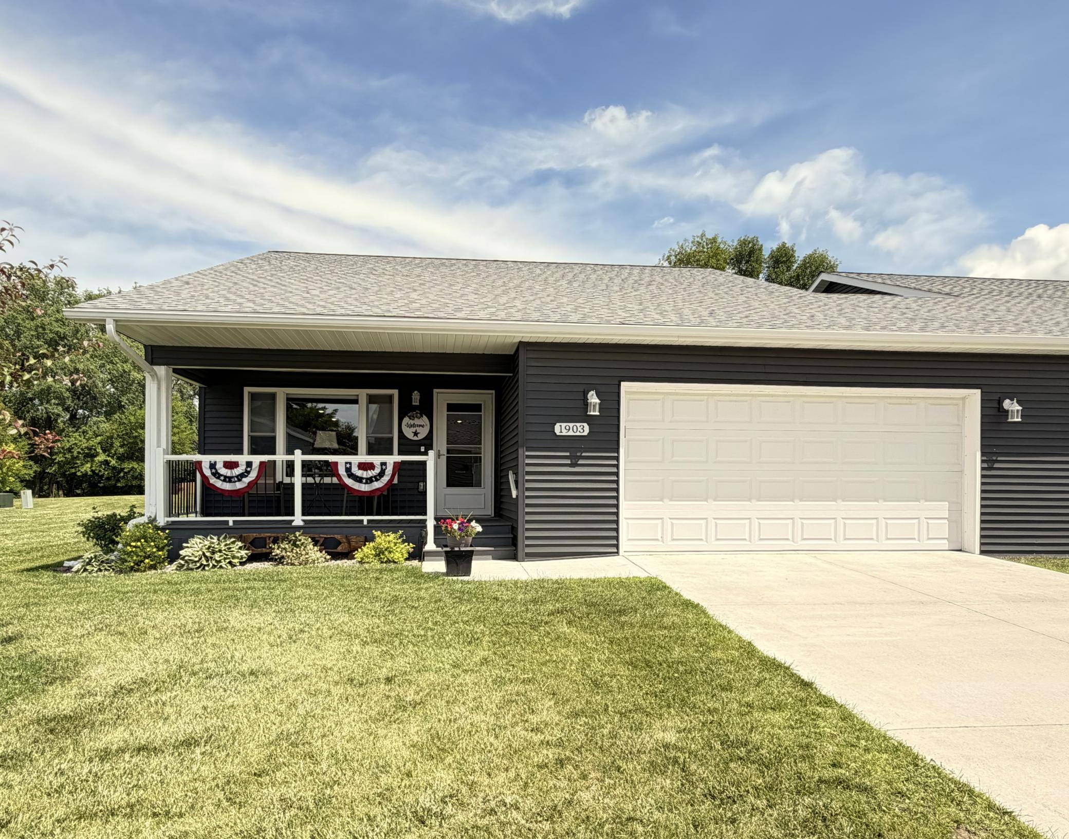 1903 Bud RD, Windom, MN 56101