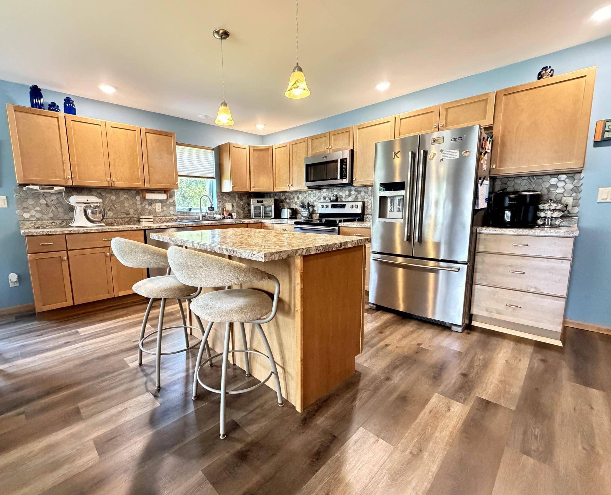 1903 Bud RD, Windom, MN 56101