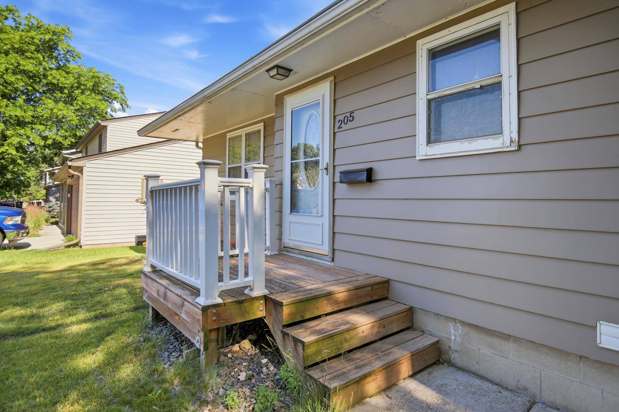 205 Burr Oak DR, Albert Lea, MN 56007