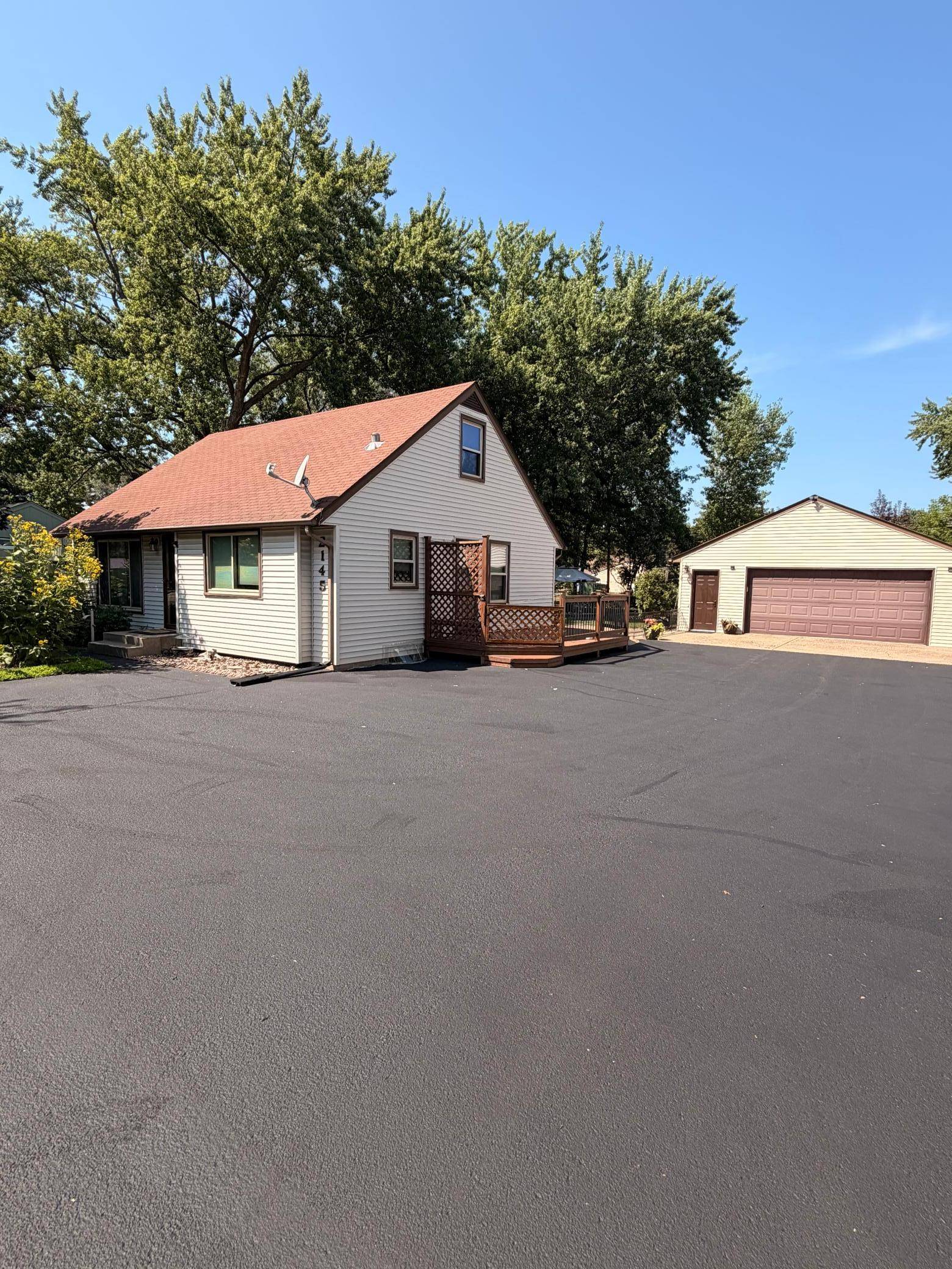 2145 County Road E E, White Bear Lake, MN 55110