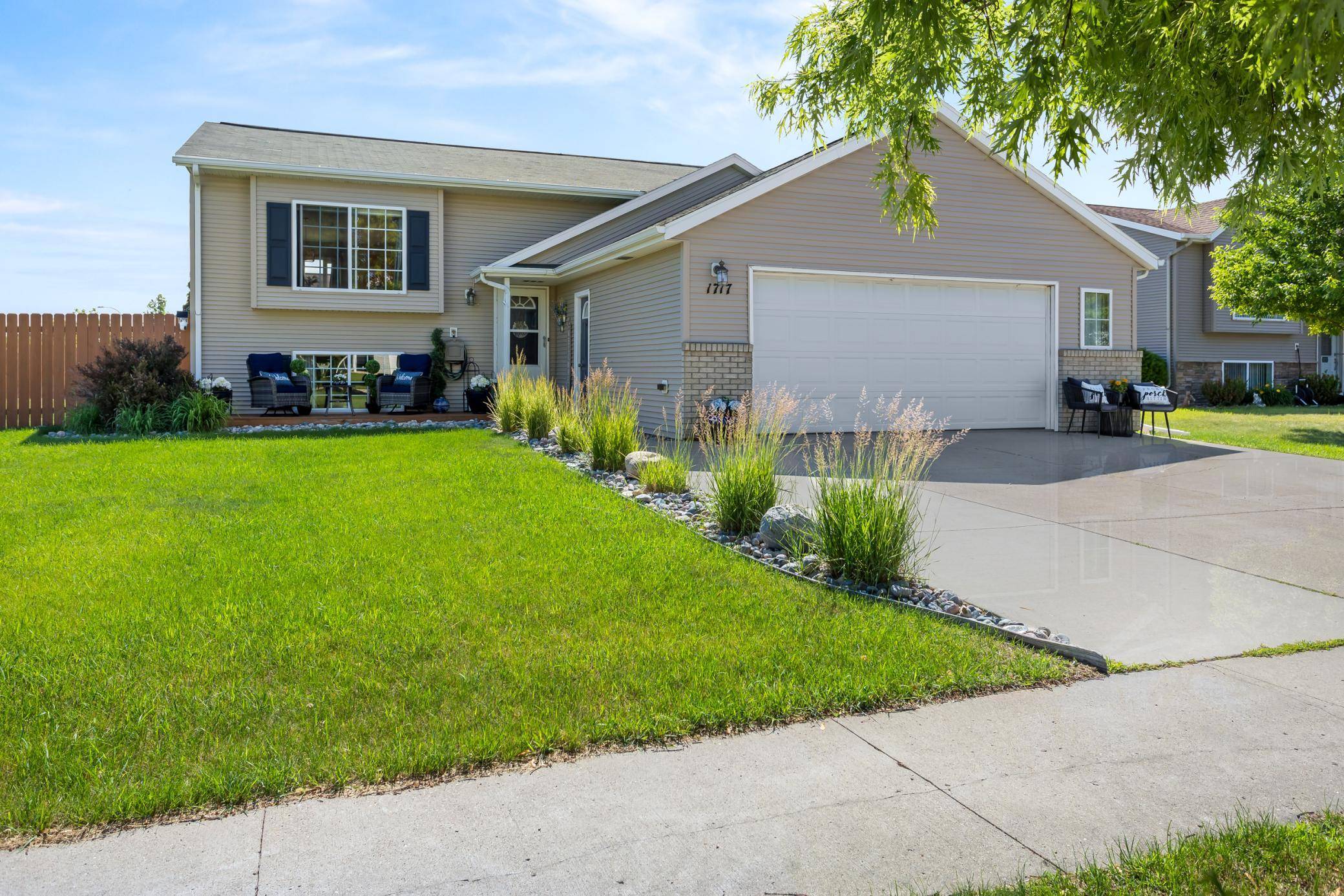 1717 13th ST E, West Fargo, ND 58078