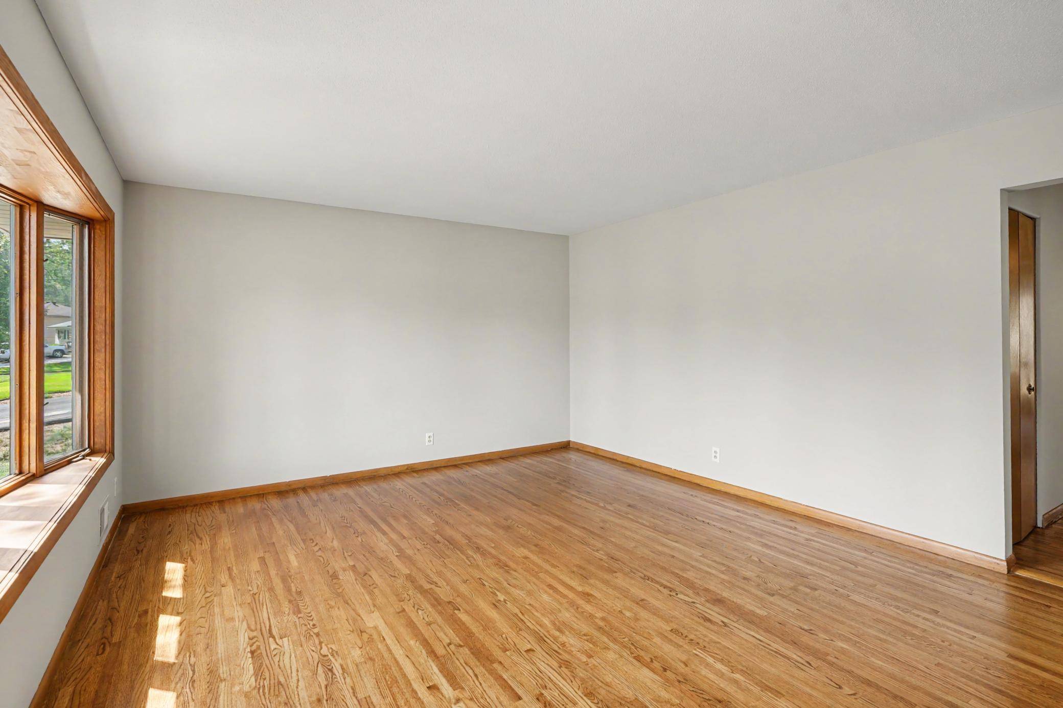1431 Dayton AVE, Saint Paul Park, MN 55071