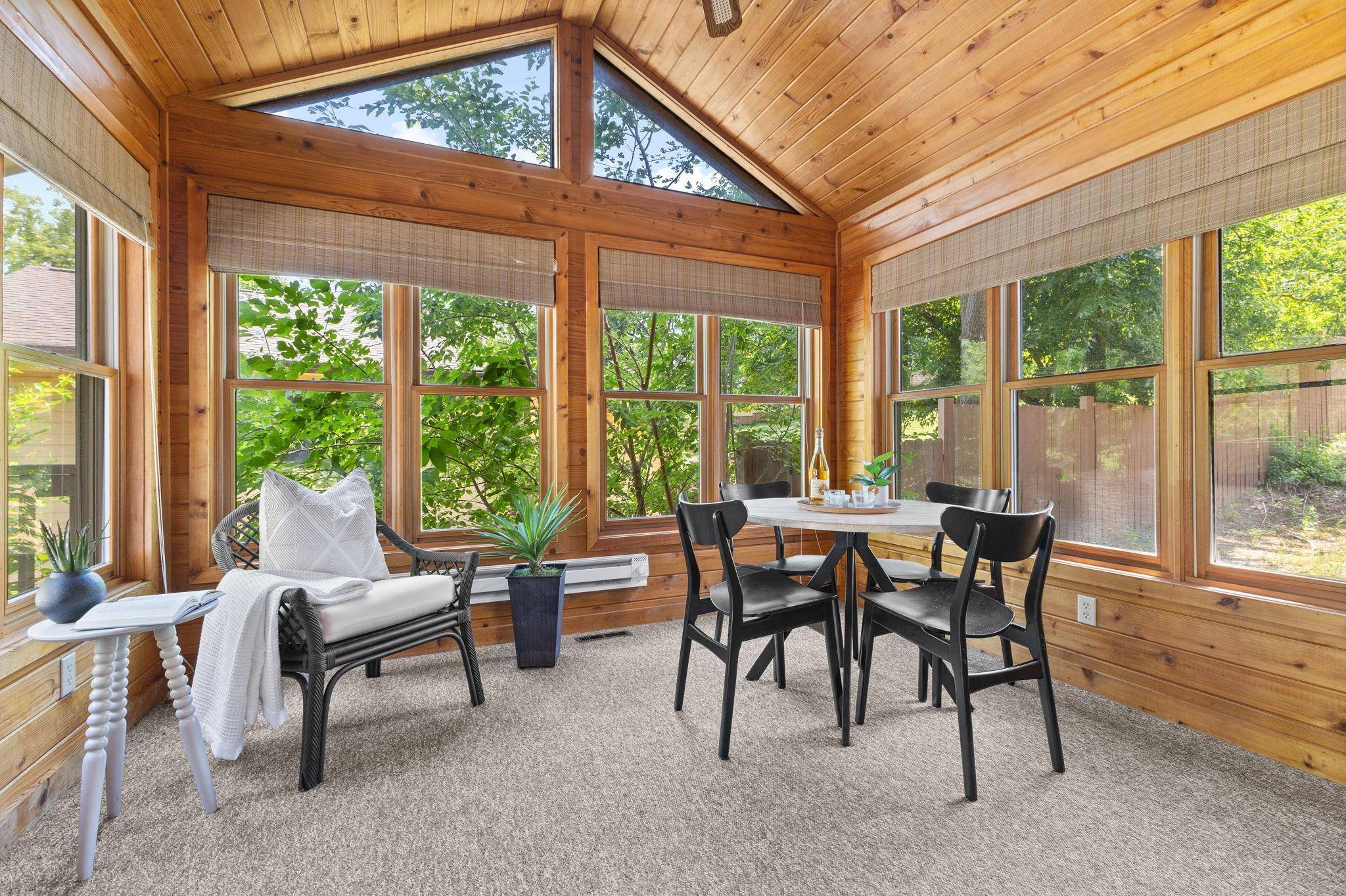 1306 Berry Ridge RD, Eagan, MN 55123