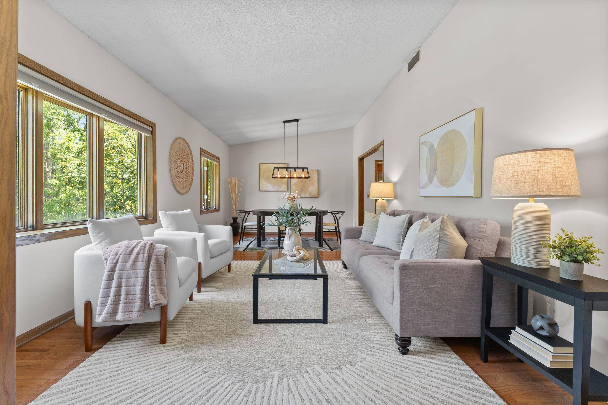 1306 Berry Ridge RD, Eagan, MN 55123
