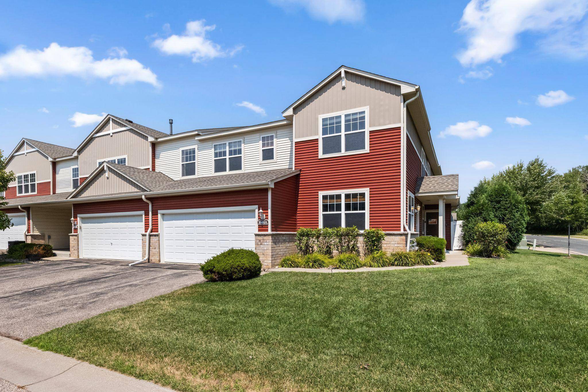 1646 White Pine WAY #A, Carver, MN 55315