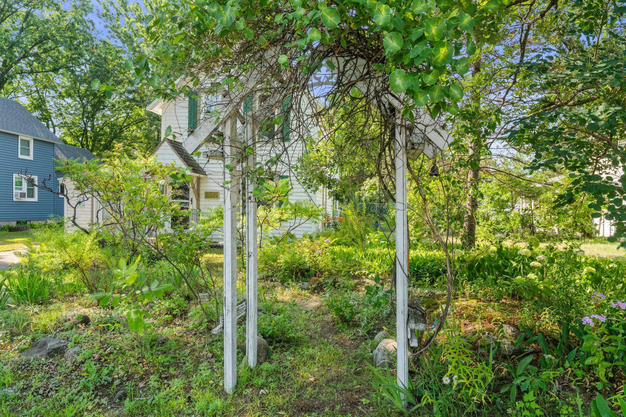 6349 Oak ST, North Branch, MN 55056