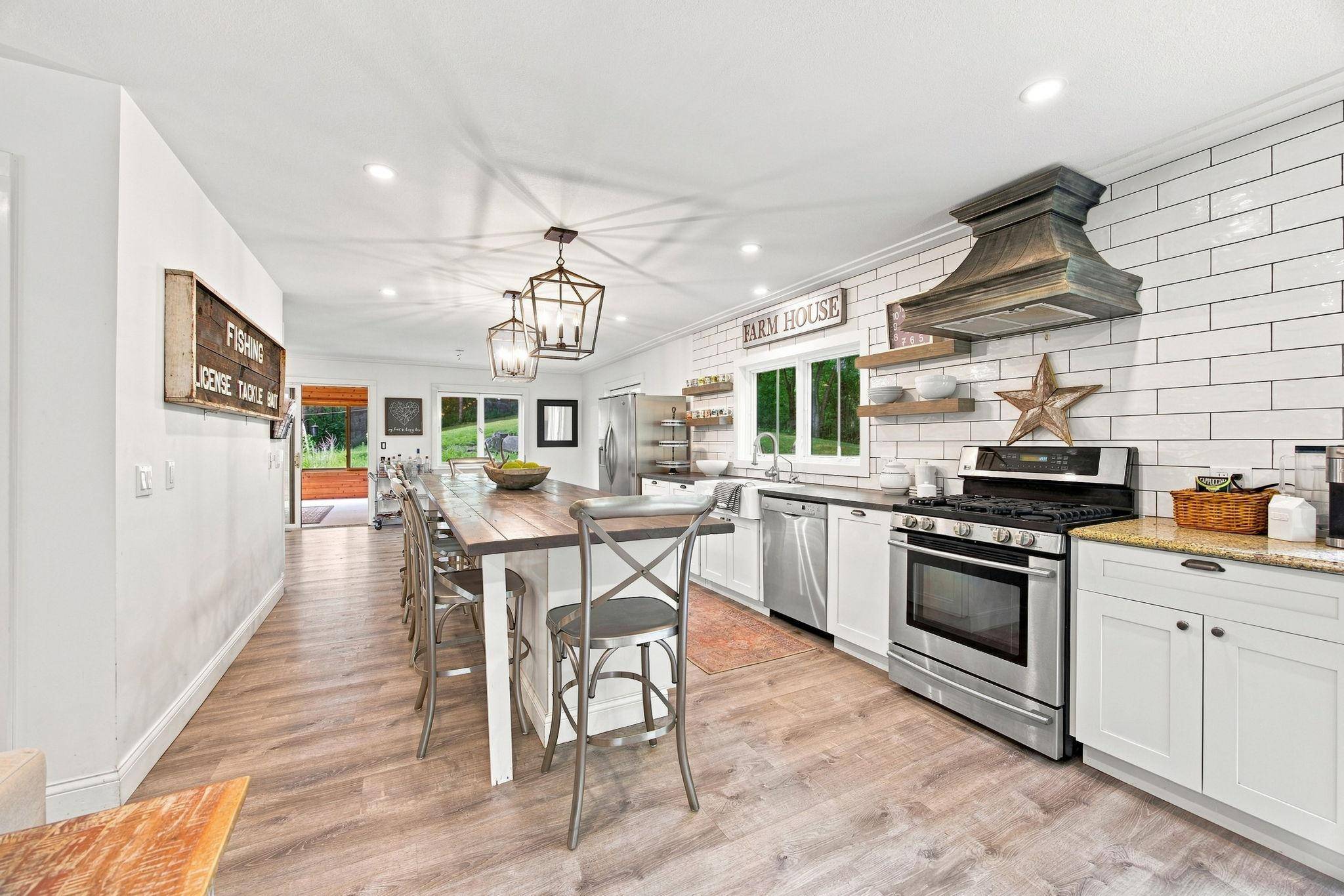 4065 McAndrews RD, Rosemount, MN 55068