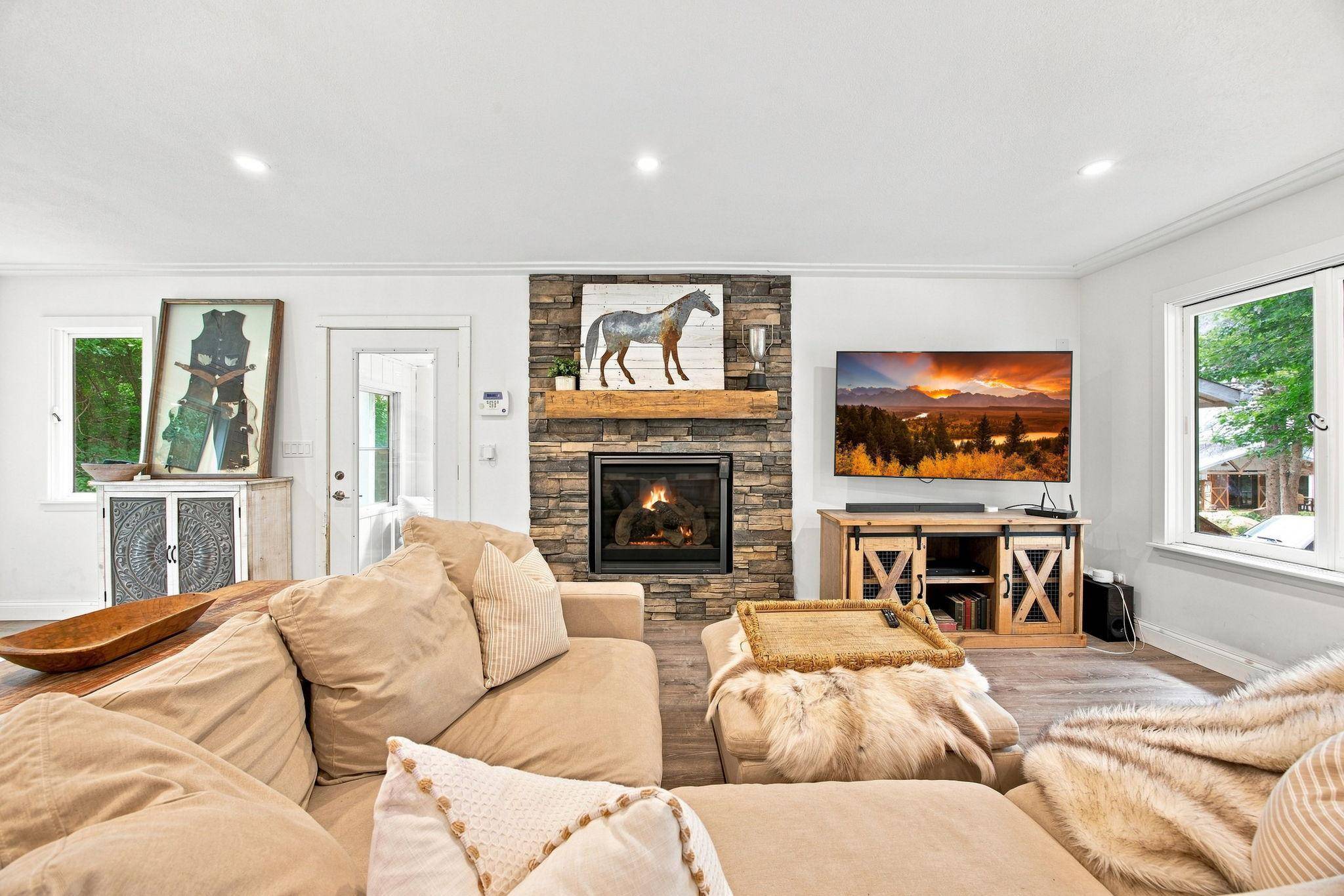 4065 McAndrews RD, Rosemount, MN 55068