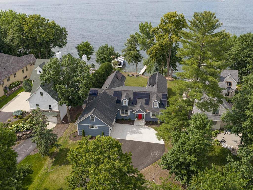 732 Old Beach LN, Waconia, MN 55387