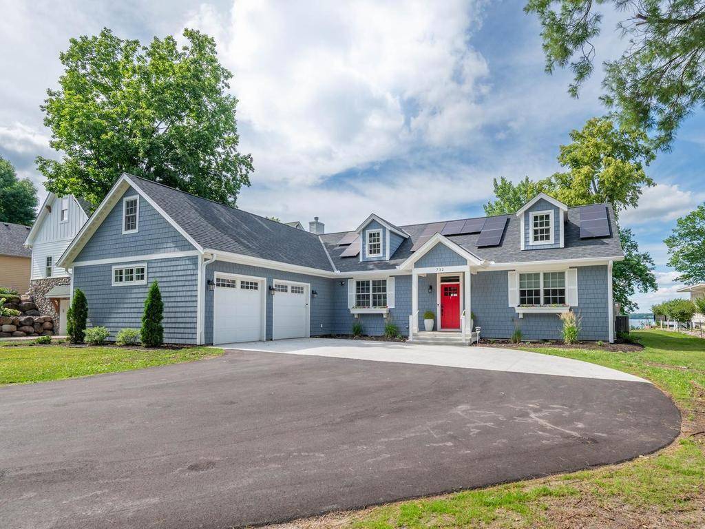 732 Old Beach LN, Waconia, MN 55387