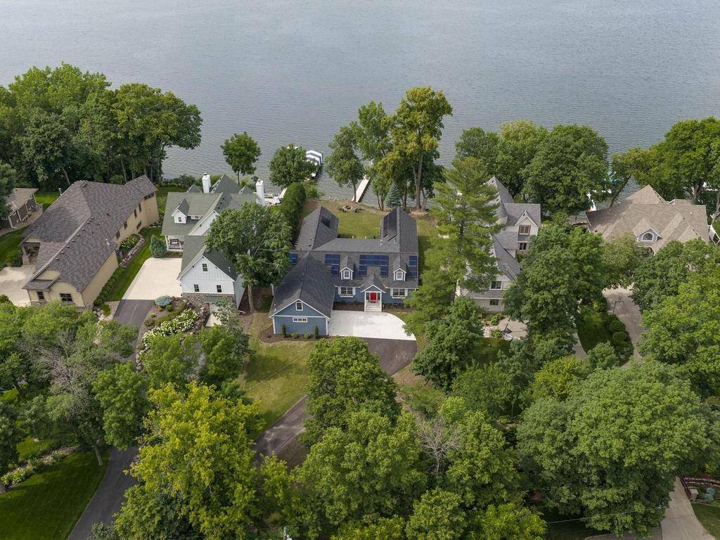 732 Old Beach LN, Waconia, MN 55387