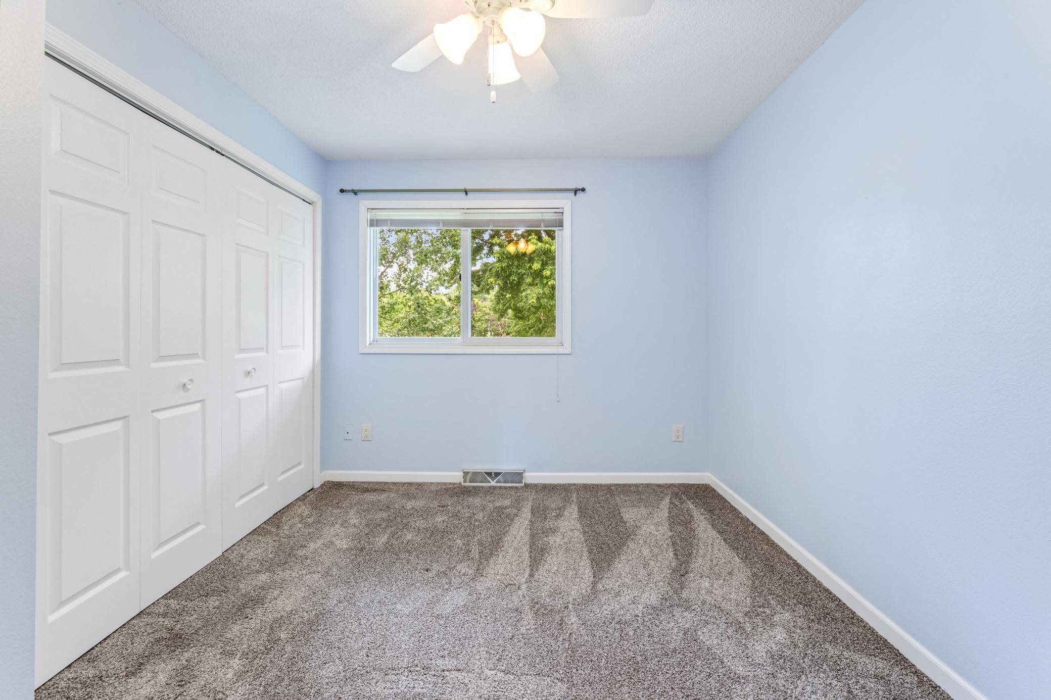 815 Kingston ST N, Caledonia, MN 55921