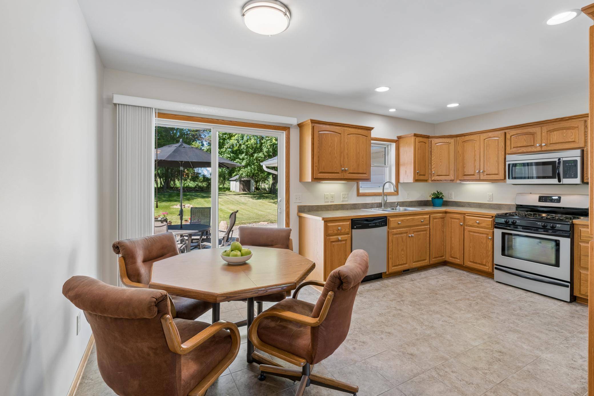 95 Hackberry HL, Long Lake, MN 55356
