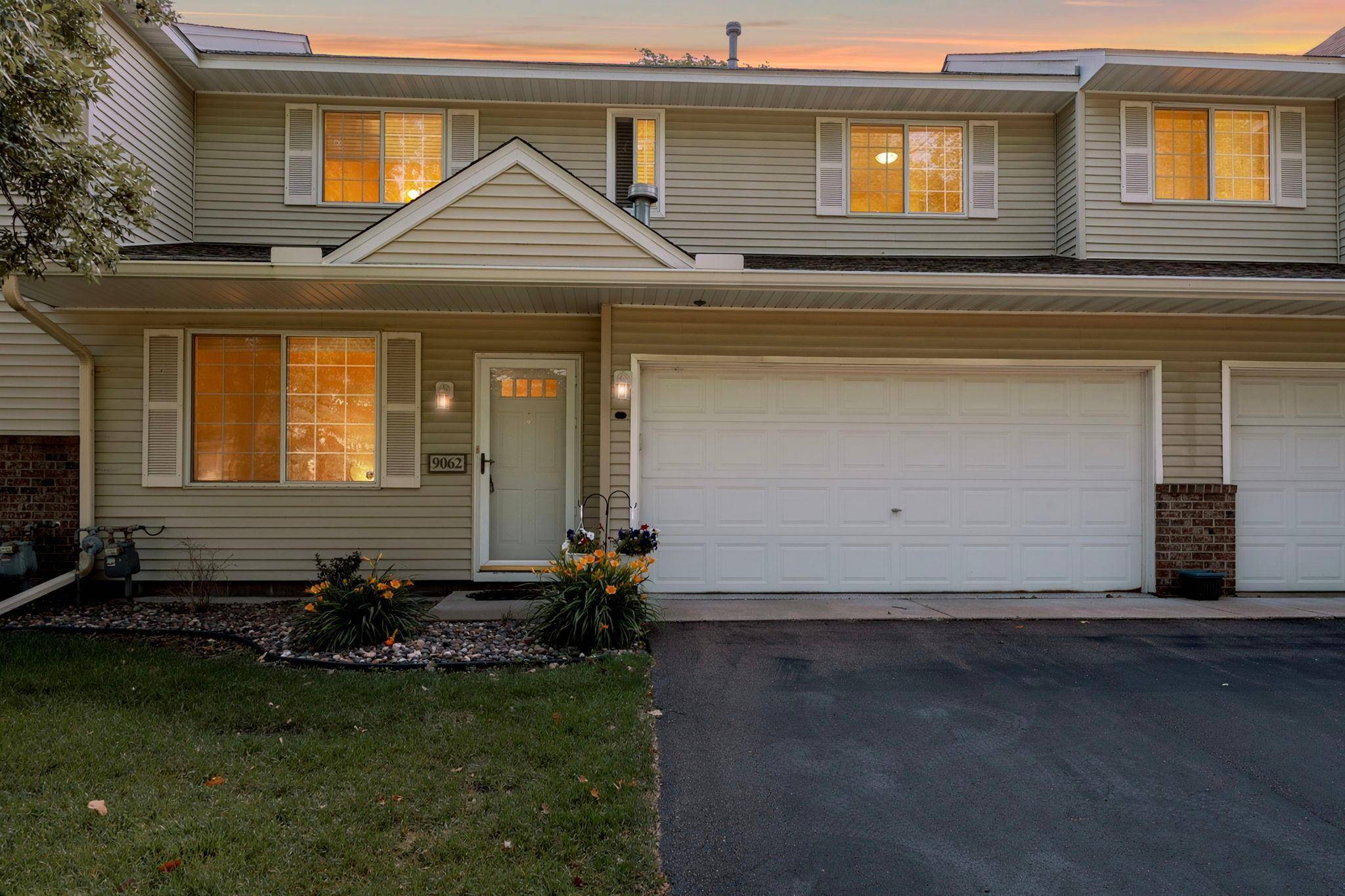 9062 Merrimac LN N, Maple Grove, MN 55311