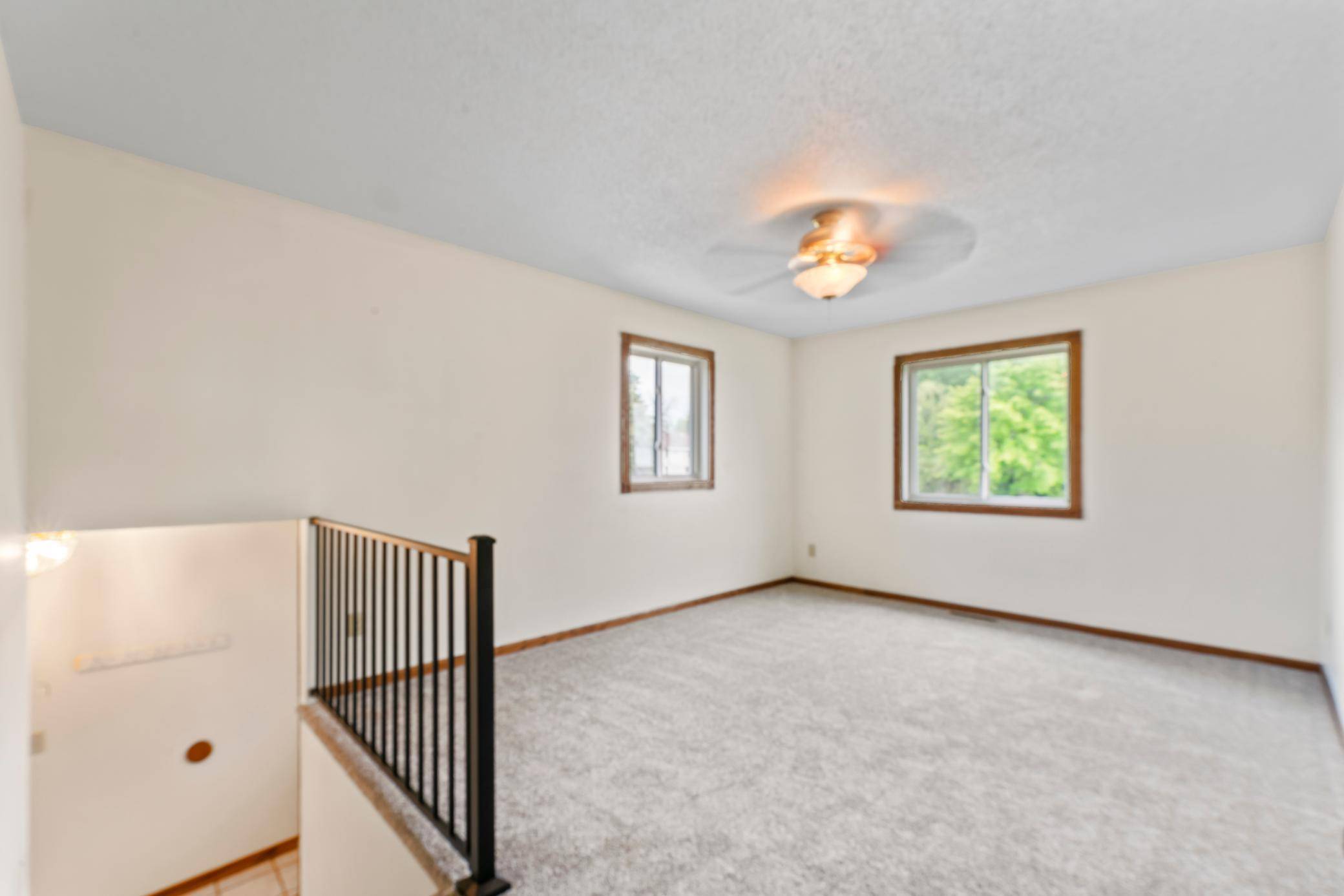 647 2nd ST NE, Blooming Prairie, MN 55917